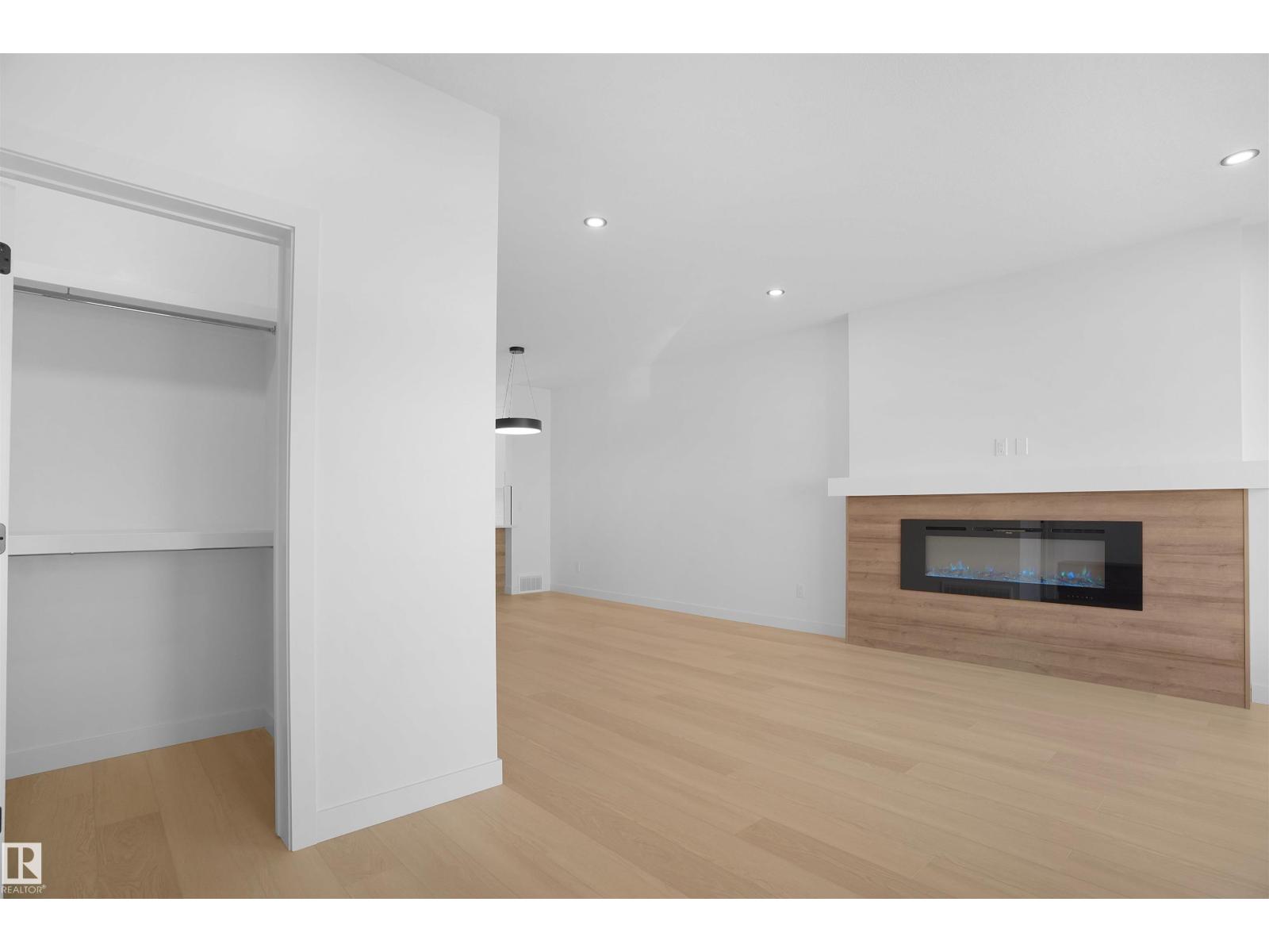 84 Blackbird BN, Fort Saskatchewan