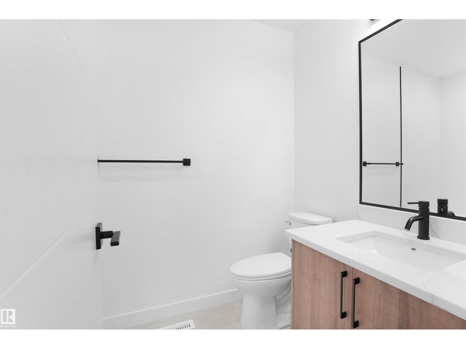 84 Blackbird BN, Fort Saskatchewan