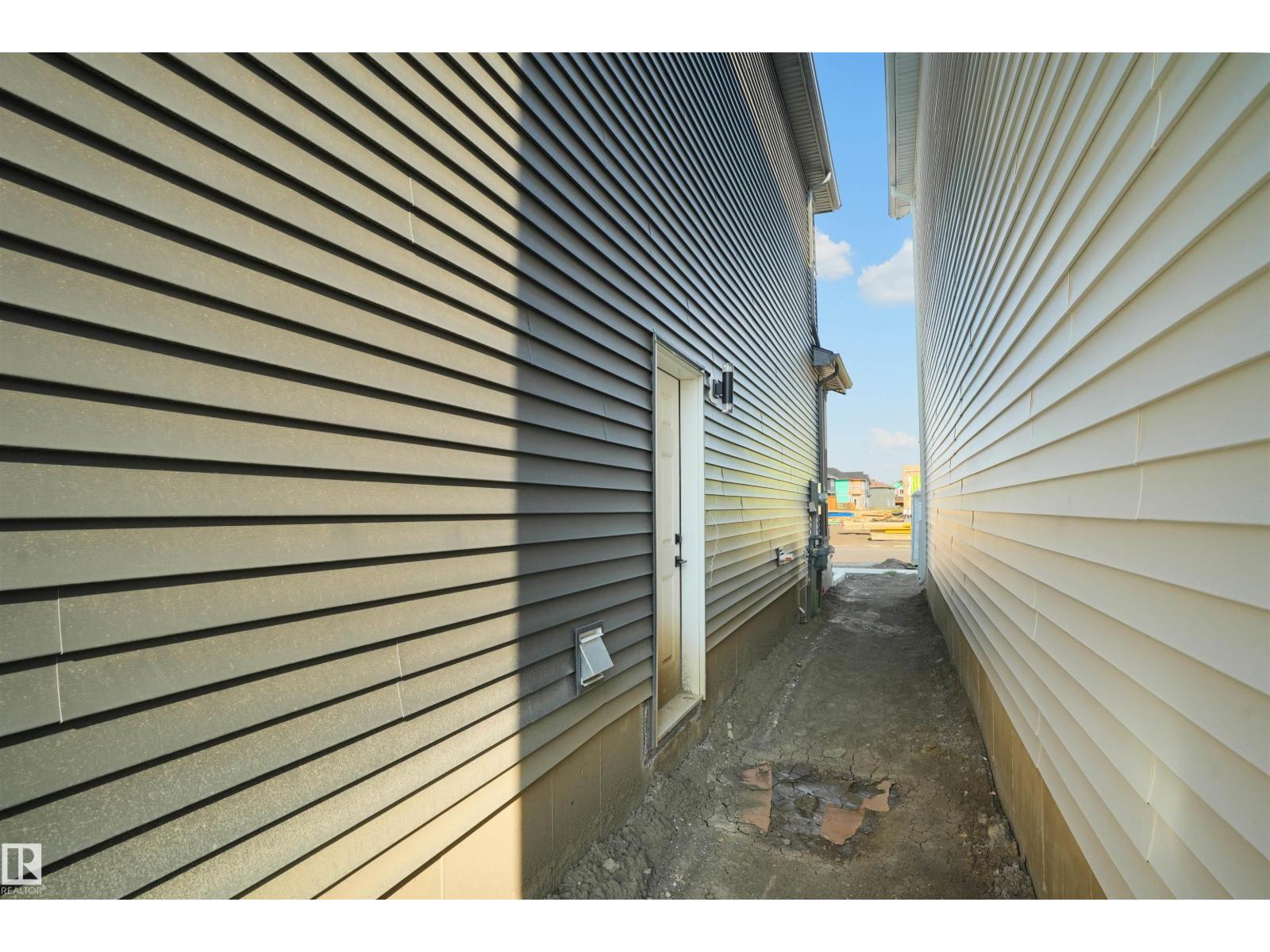 84 Blackbird BN, Fort Saskatchewan