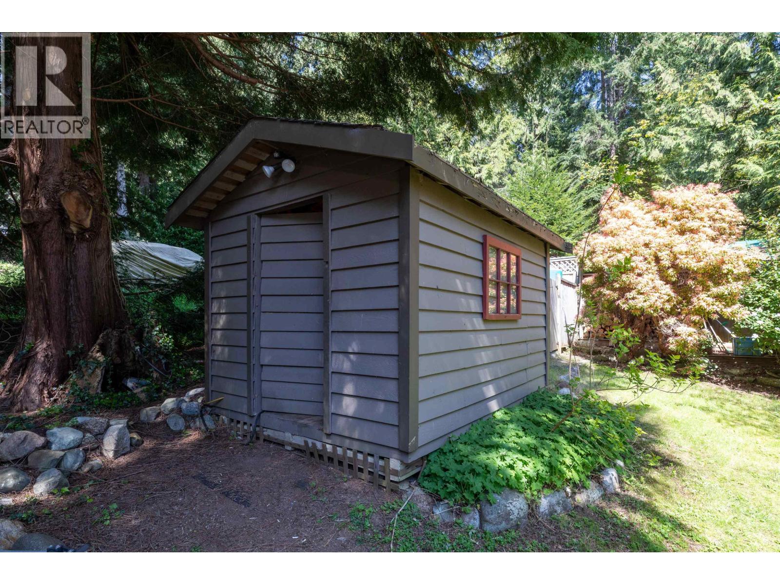 350 OAK AVENUE, Keats Island