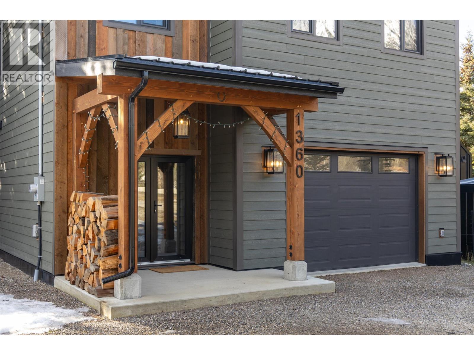 1360 McLeod Avenue, Fernie