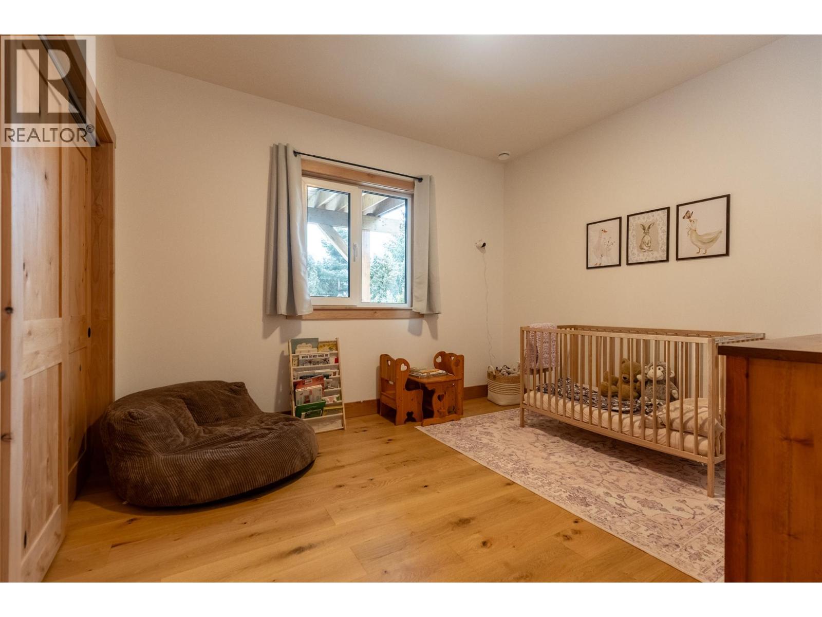 1360 McLeod Avenue, Fernie