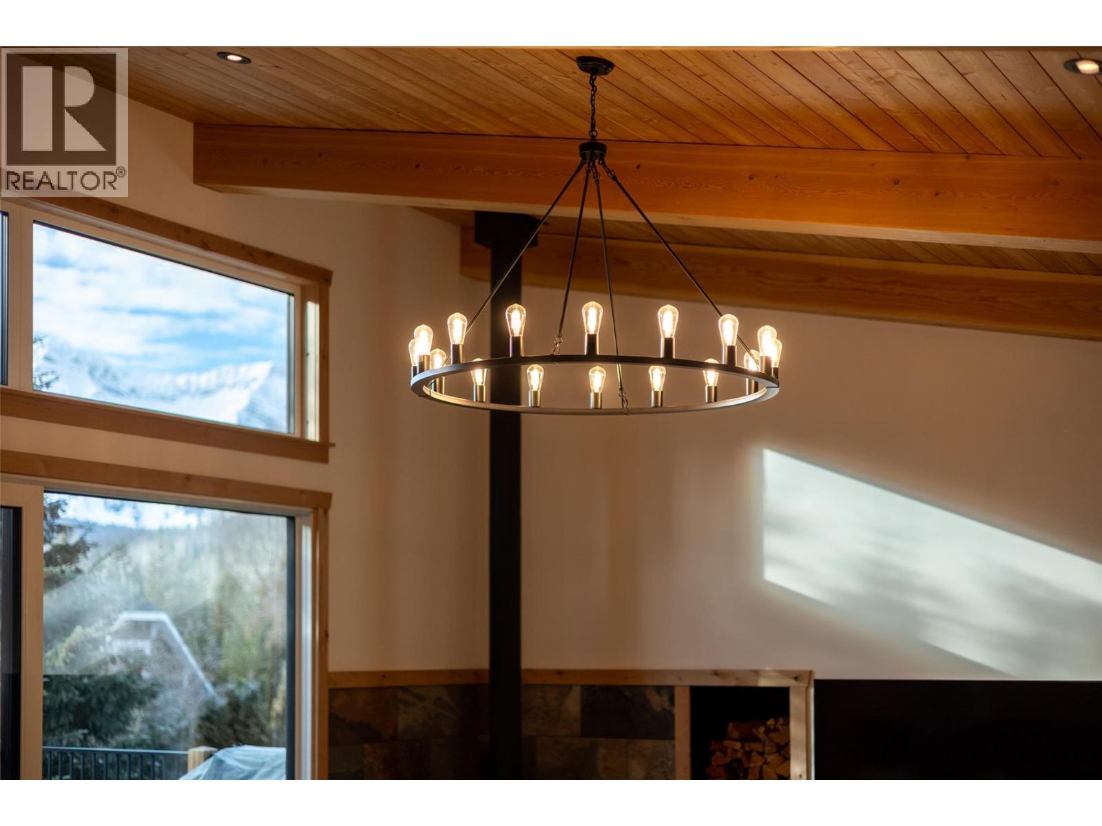 1360 McLeod Avenue, Fernie