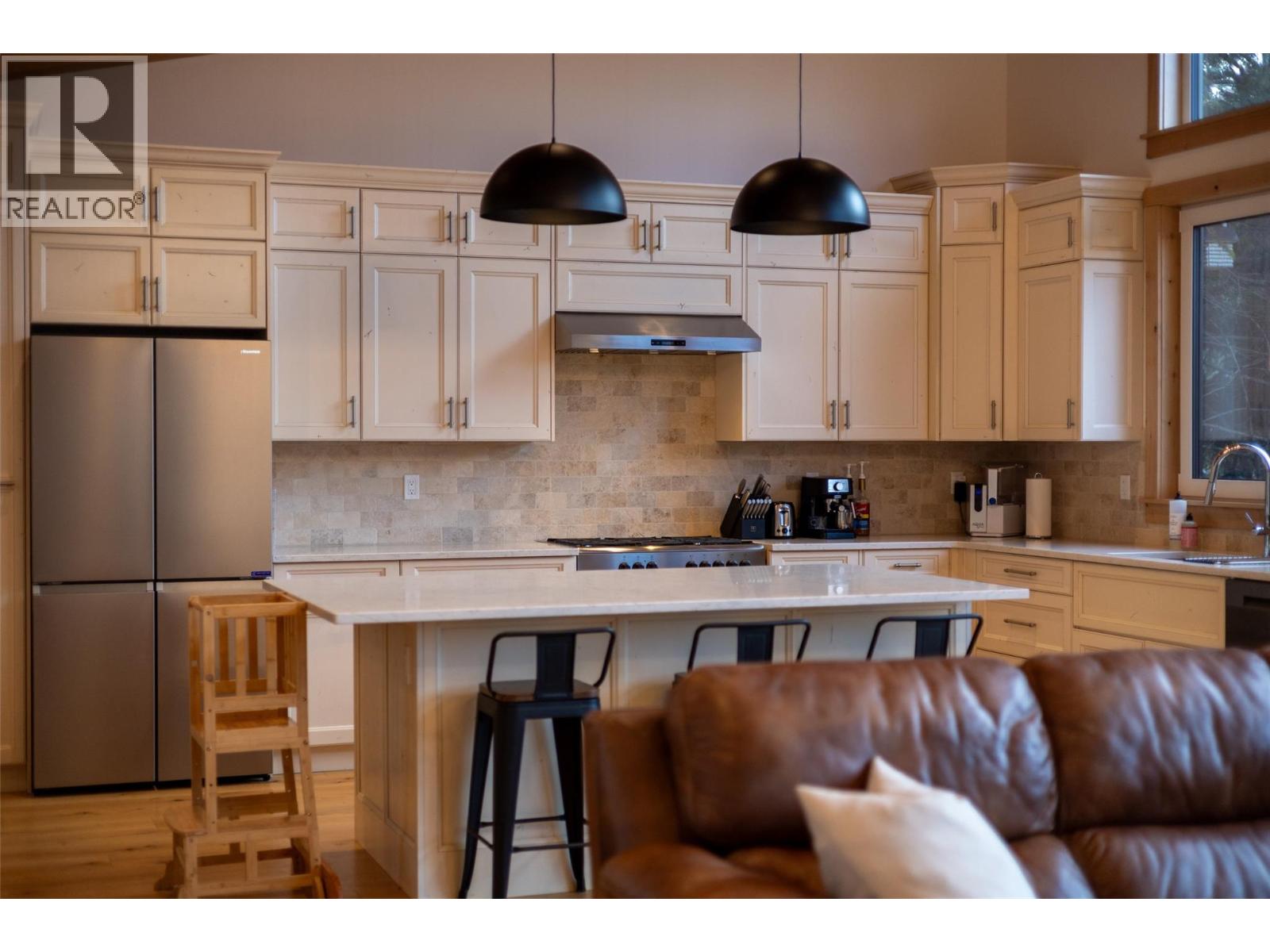 1360 McLeod Avenue, Fernie