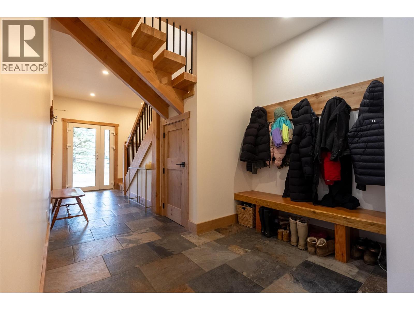 1360 McLeod Avenue, Fernie