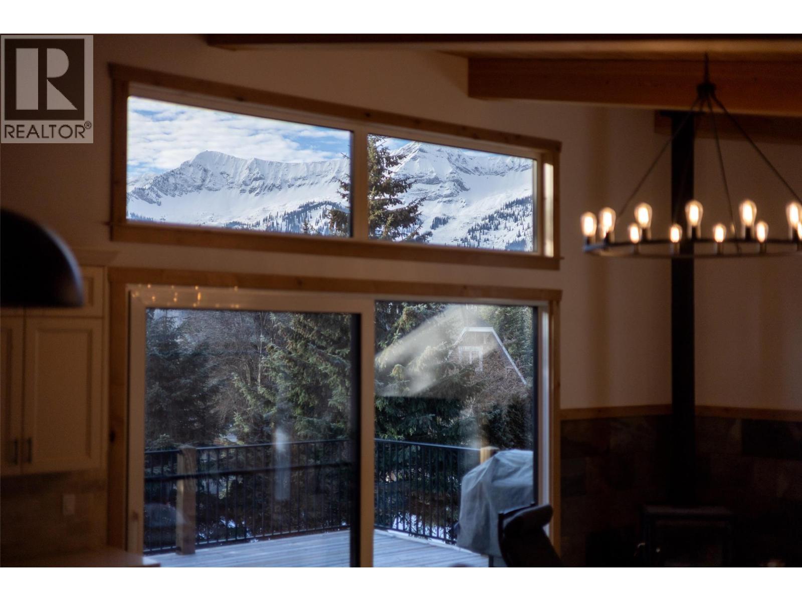 1360 McLeod Avenue, Fernie