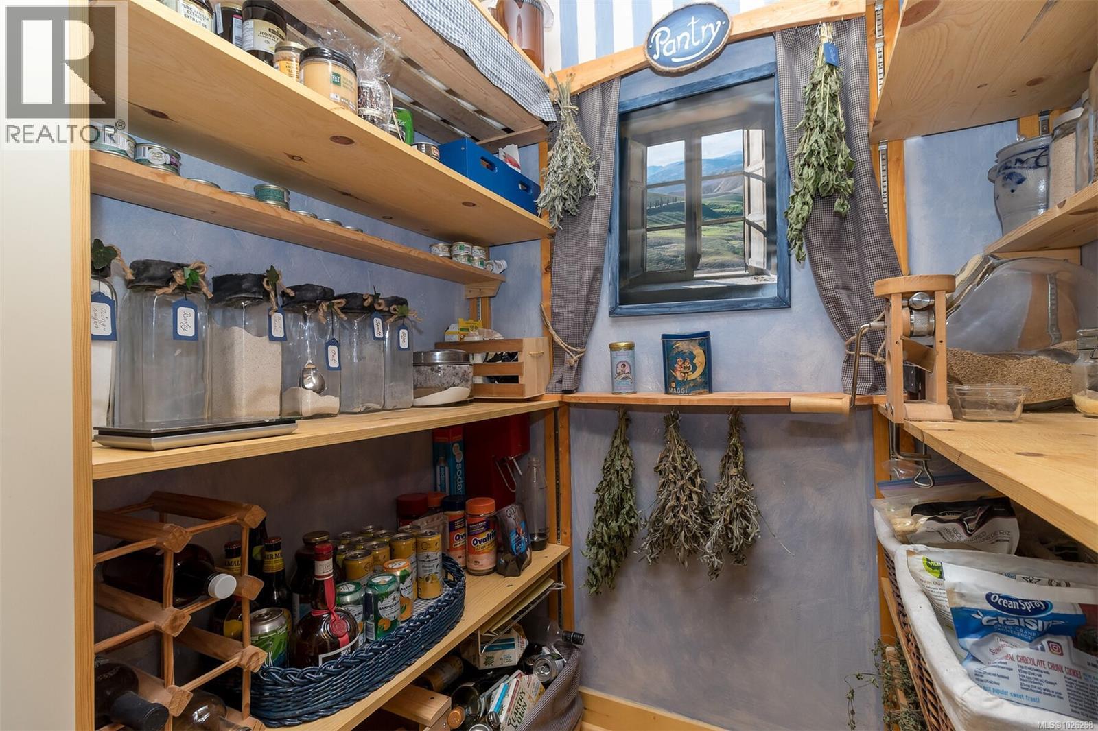 1860 Ashling Rd, Qualicum Beach