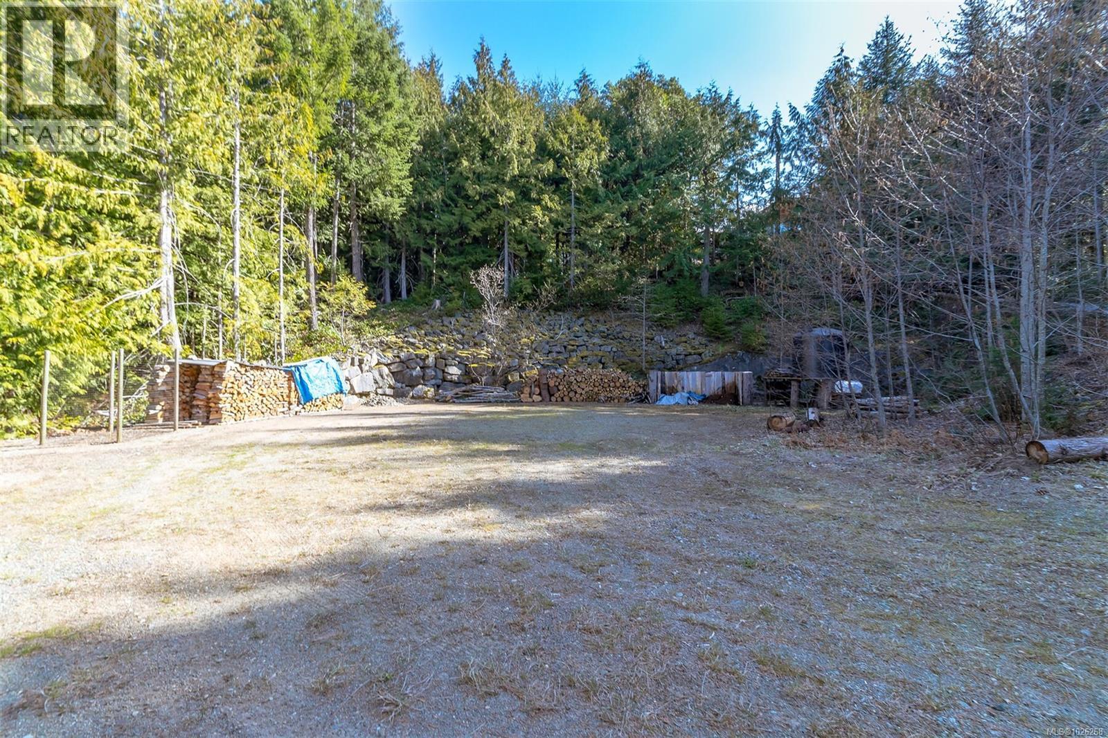 1860 Ashling Rd, Qualicum Beach