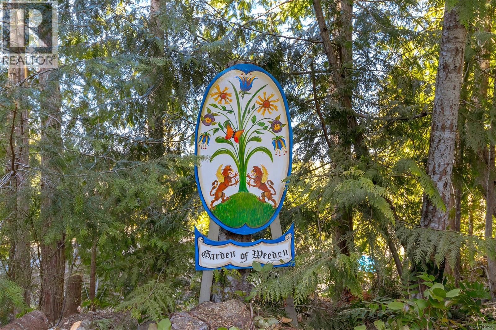 1860 Ashling Rd, Qualicum Beach