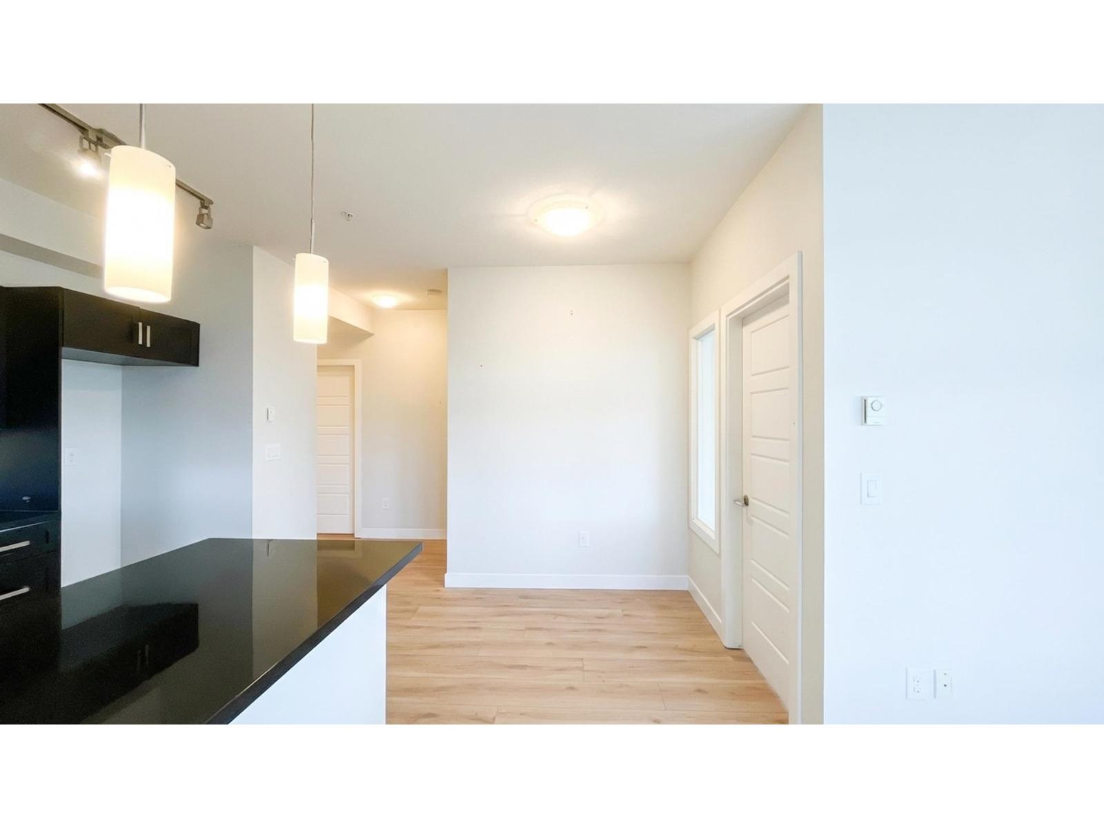 309 20058 FRASER HIGHWAY, Langley