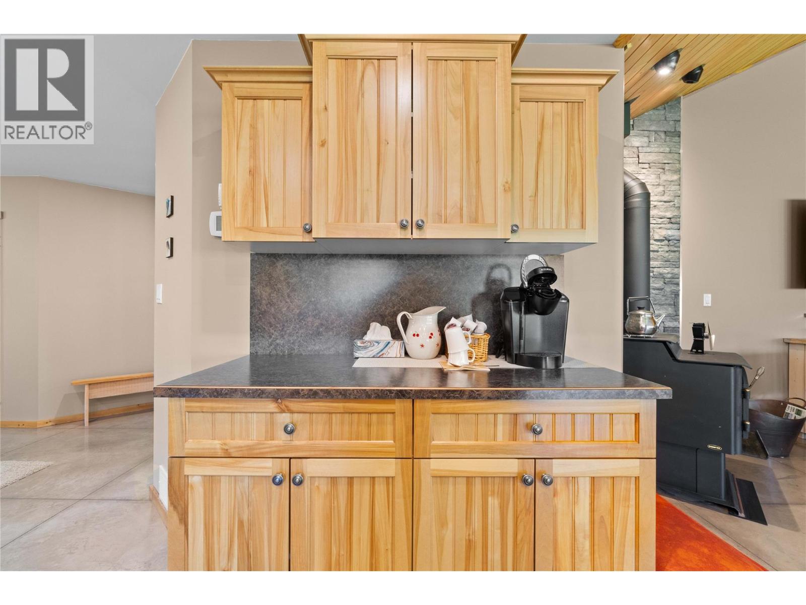 152 Salmon River Road, Salmon Arm