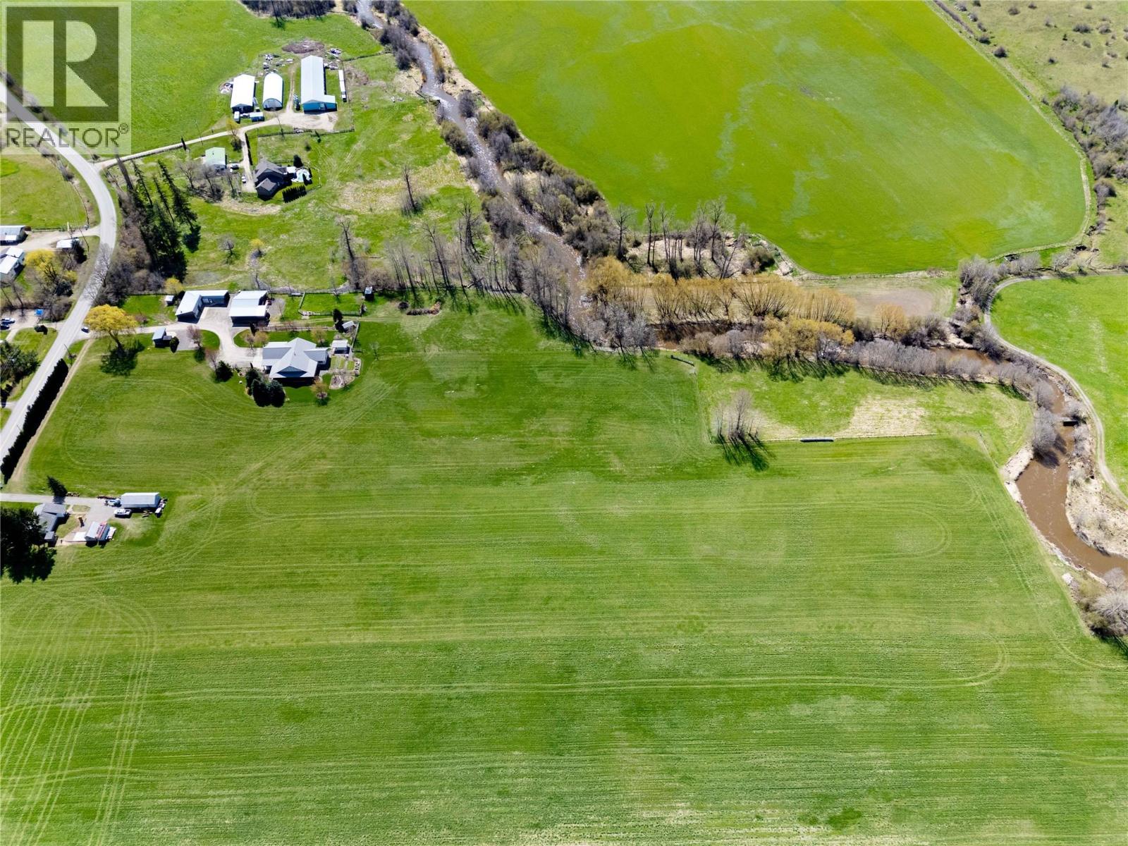 152 Salmon River Road, Salmon Arm