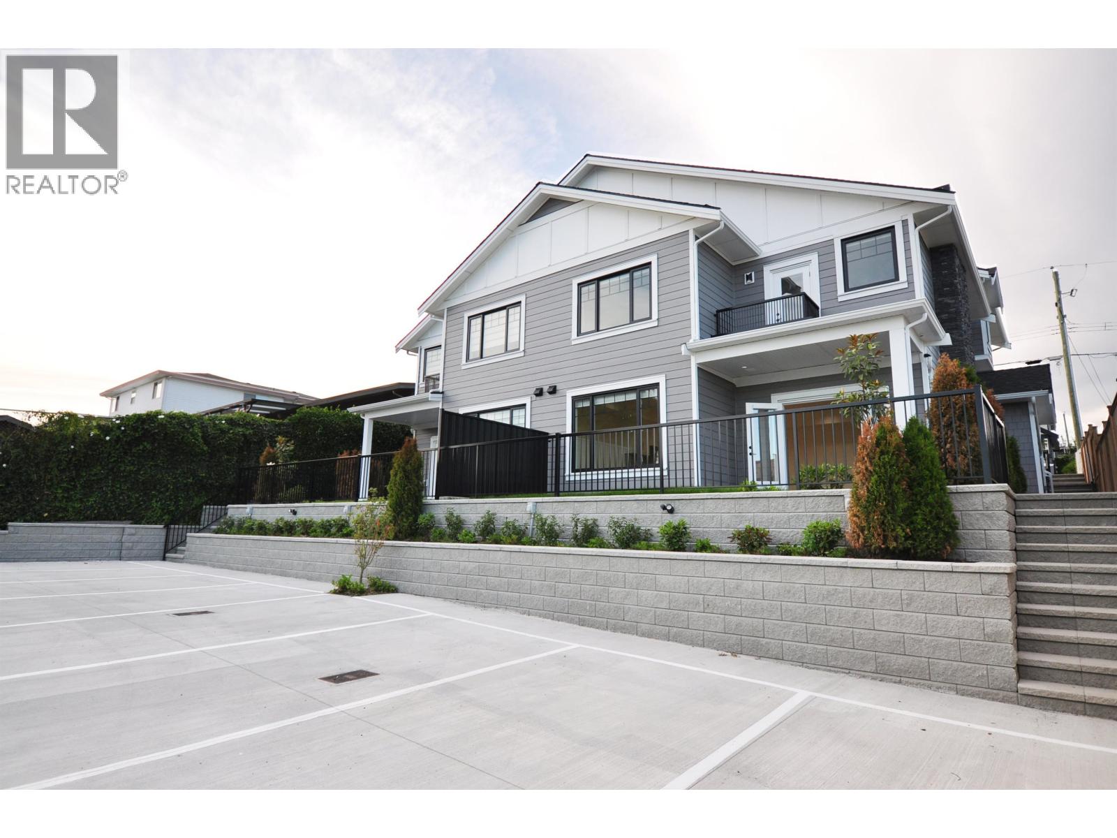 104 1138 DANSEY AVENUE - Photo 3 of 38, Coquitlam, British Columbia