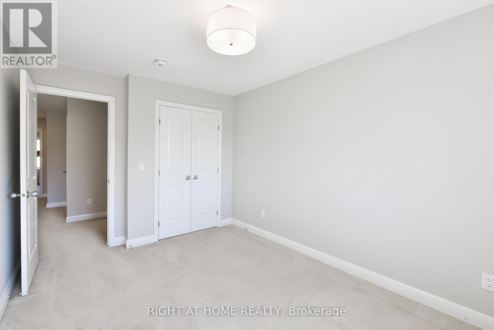 117 ESCARPMENT CRESCENT - 29