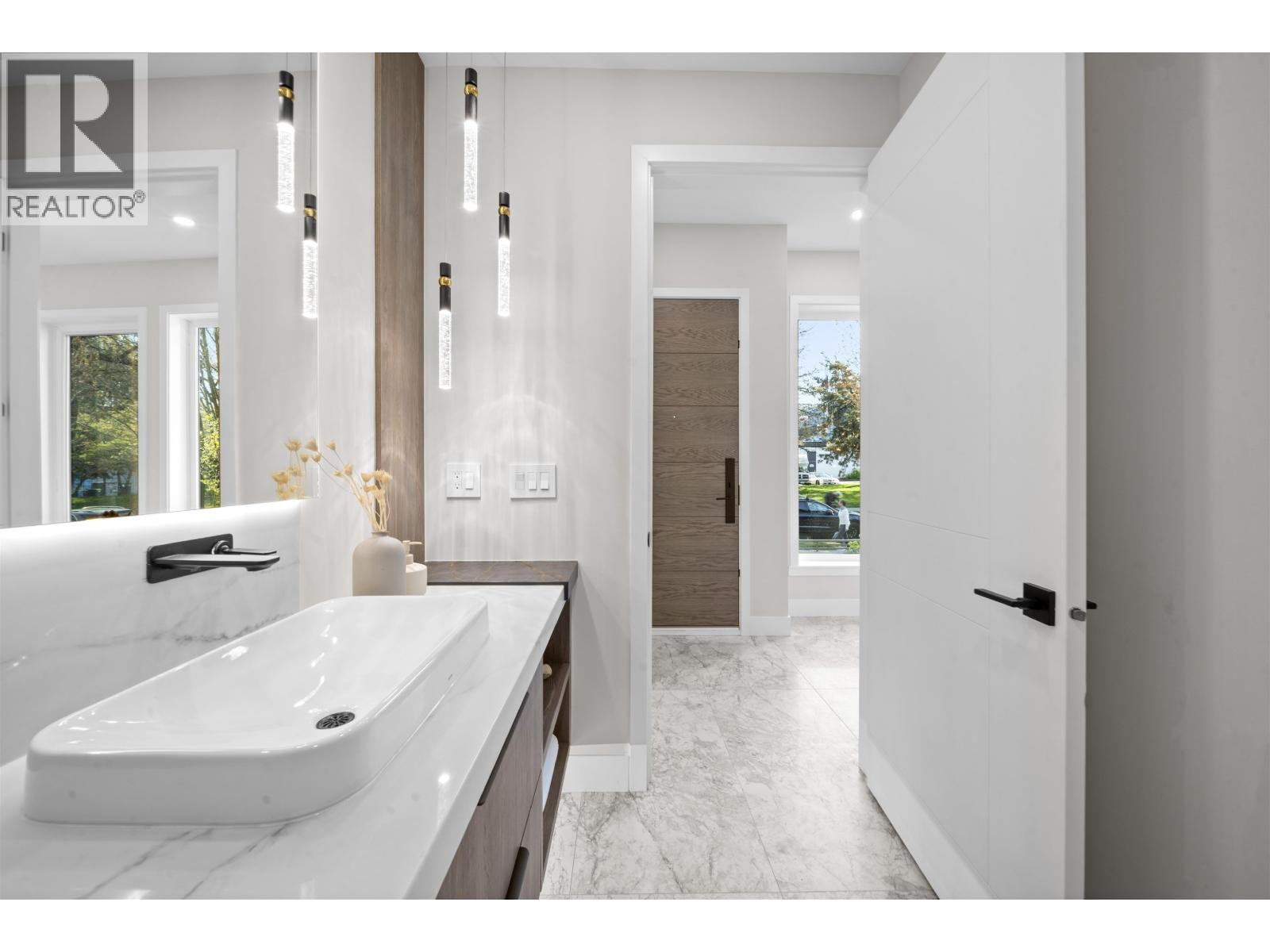 2455 W 10TH AVENUE, Vancouver