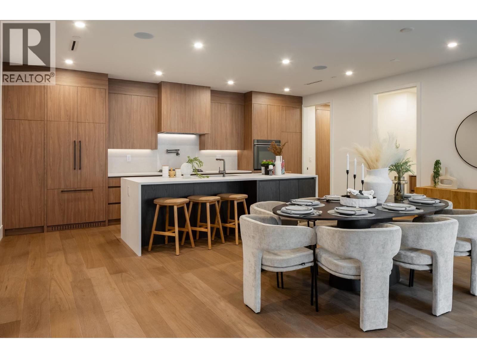 4 950 W 57TH AVENUE - Photo 3 of 17, Vancouver, British Columbia