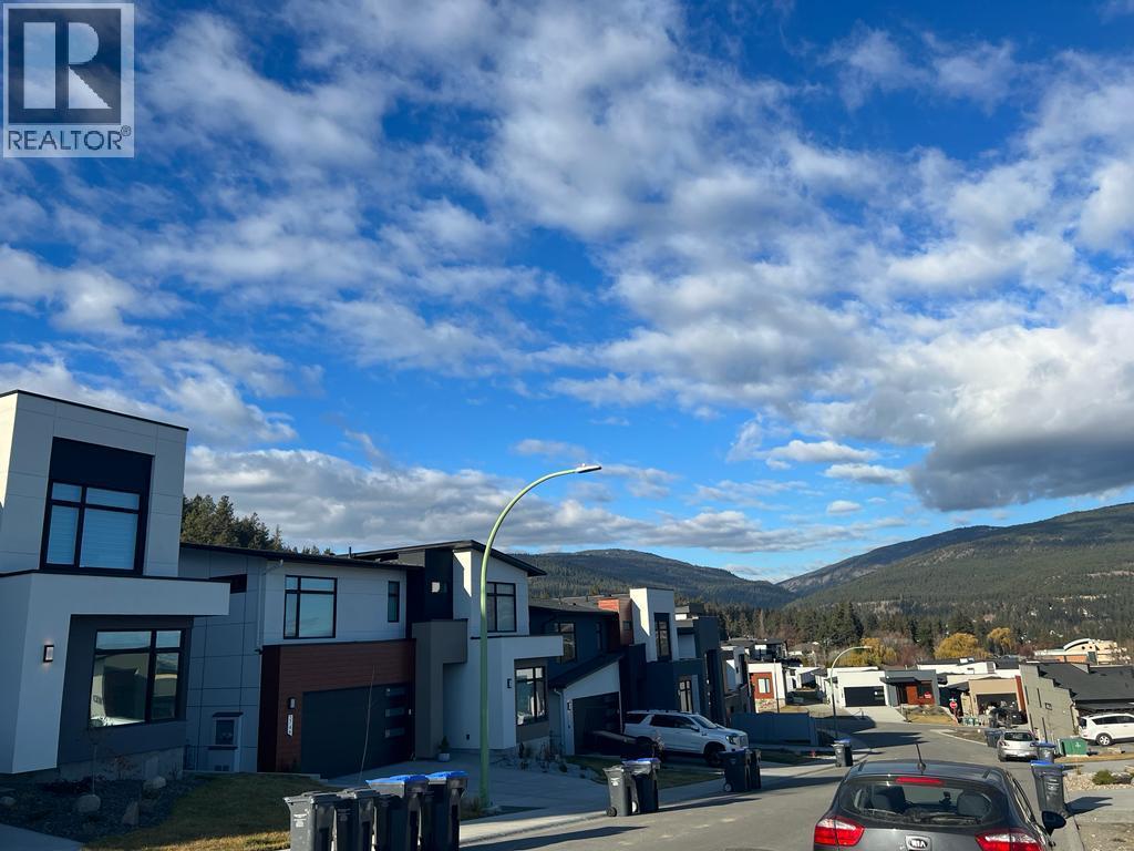  3745 Davidson Court, West Kelowna