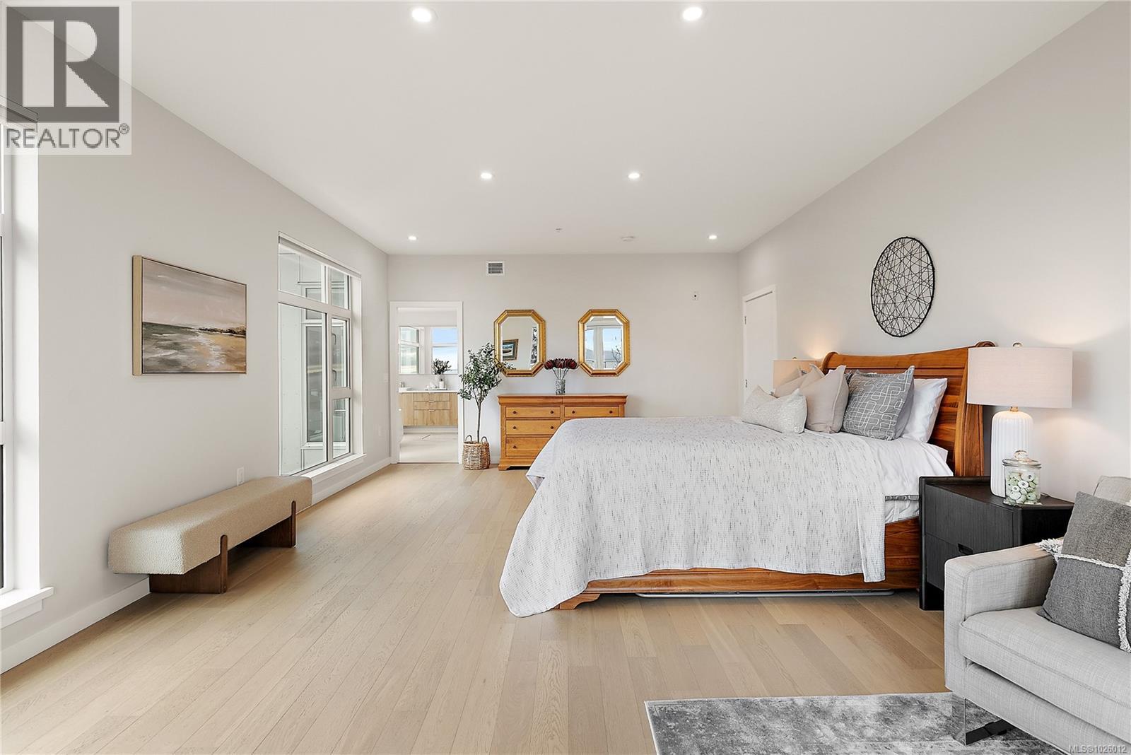 410 5118 Cordova Bay Road, Saanich