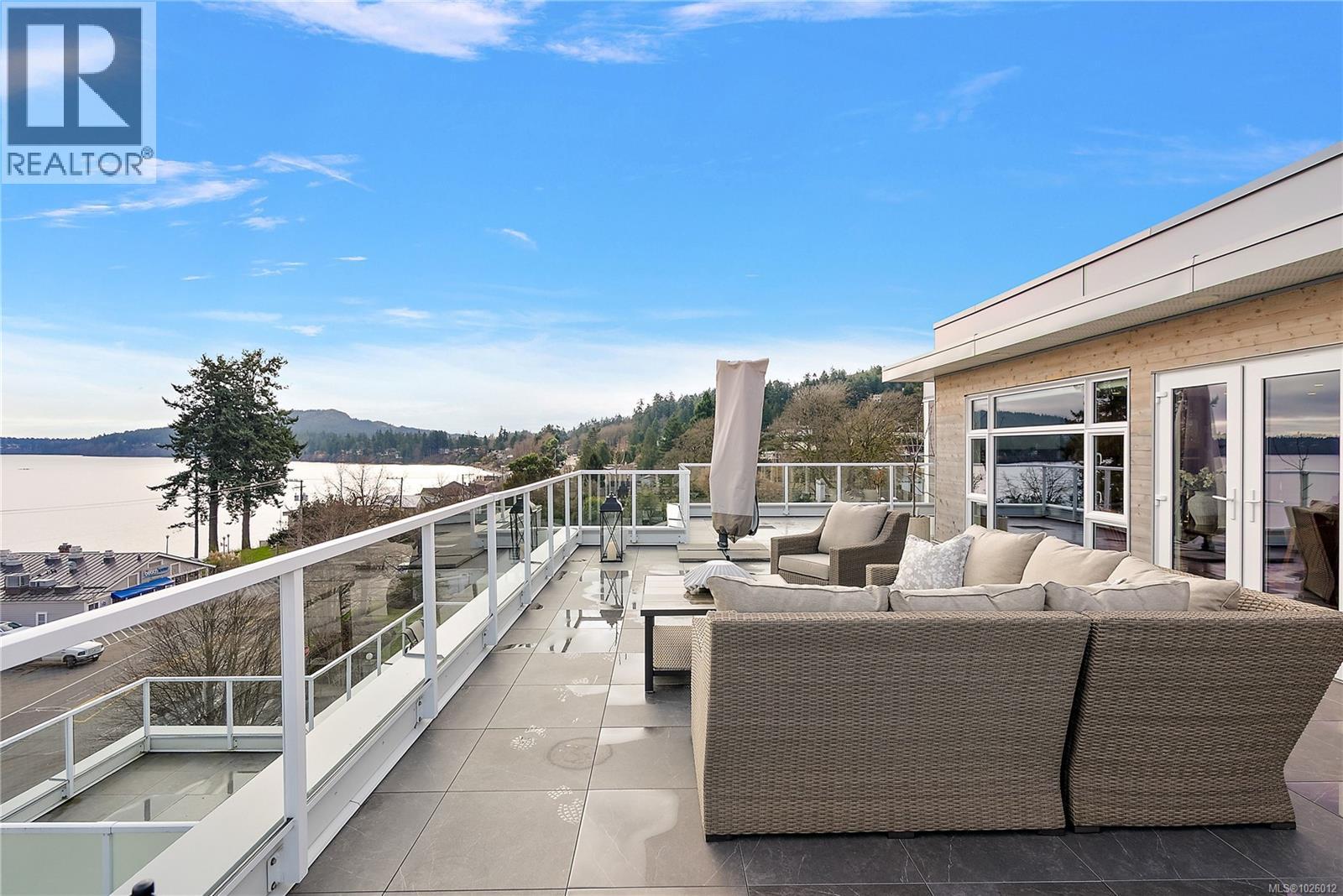 410 5118 Cordova Bay Road, Saanich