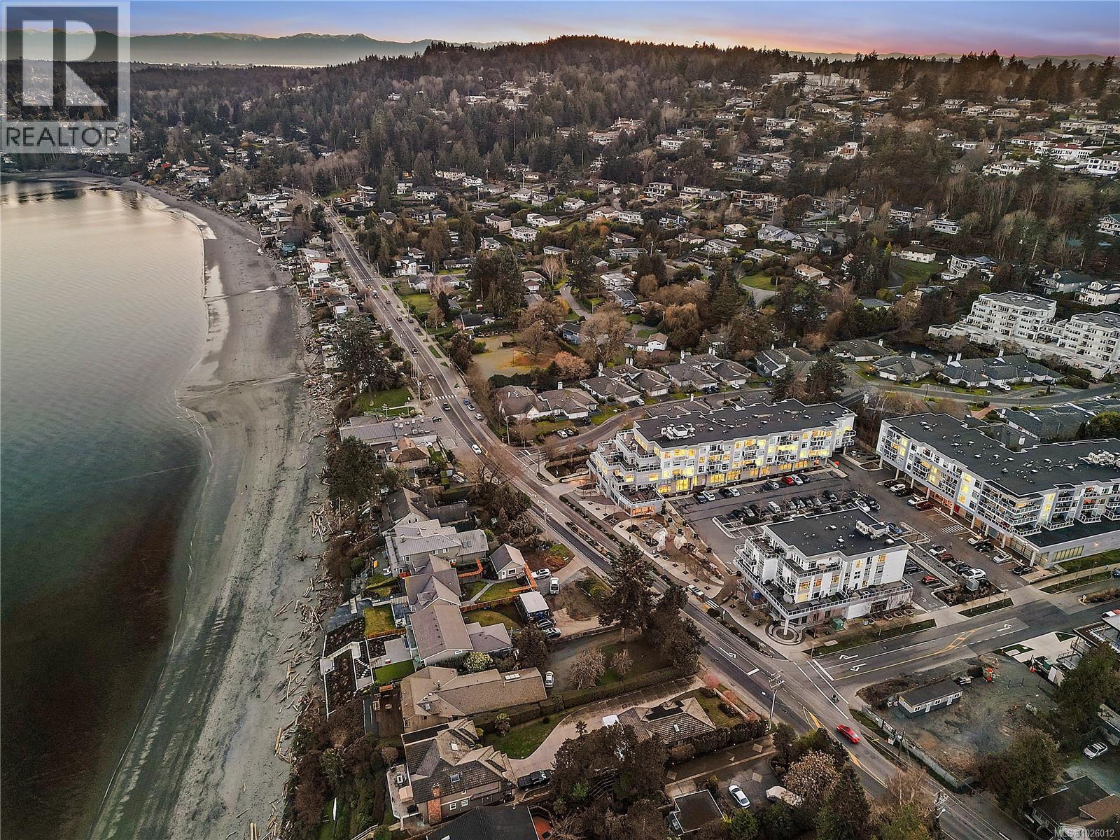 410 5118 Cordova Bay Road, Saanich