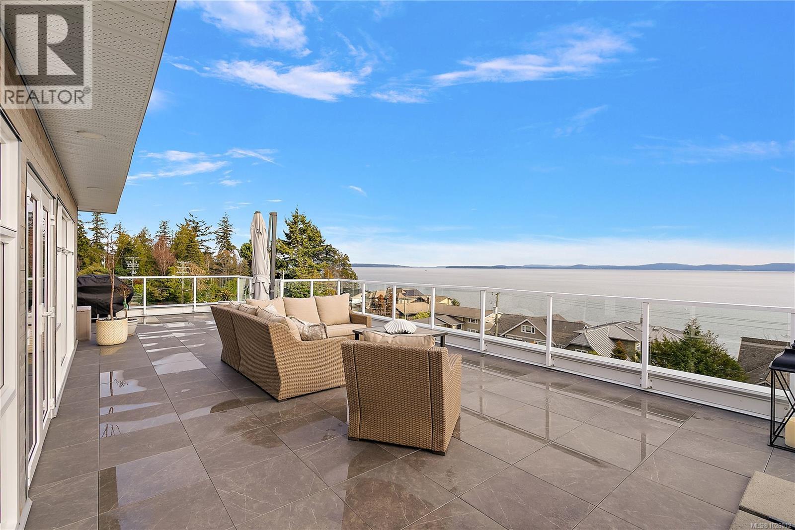 410 5118 Cordova Bay Road, Saanich