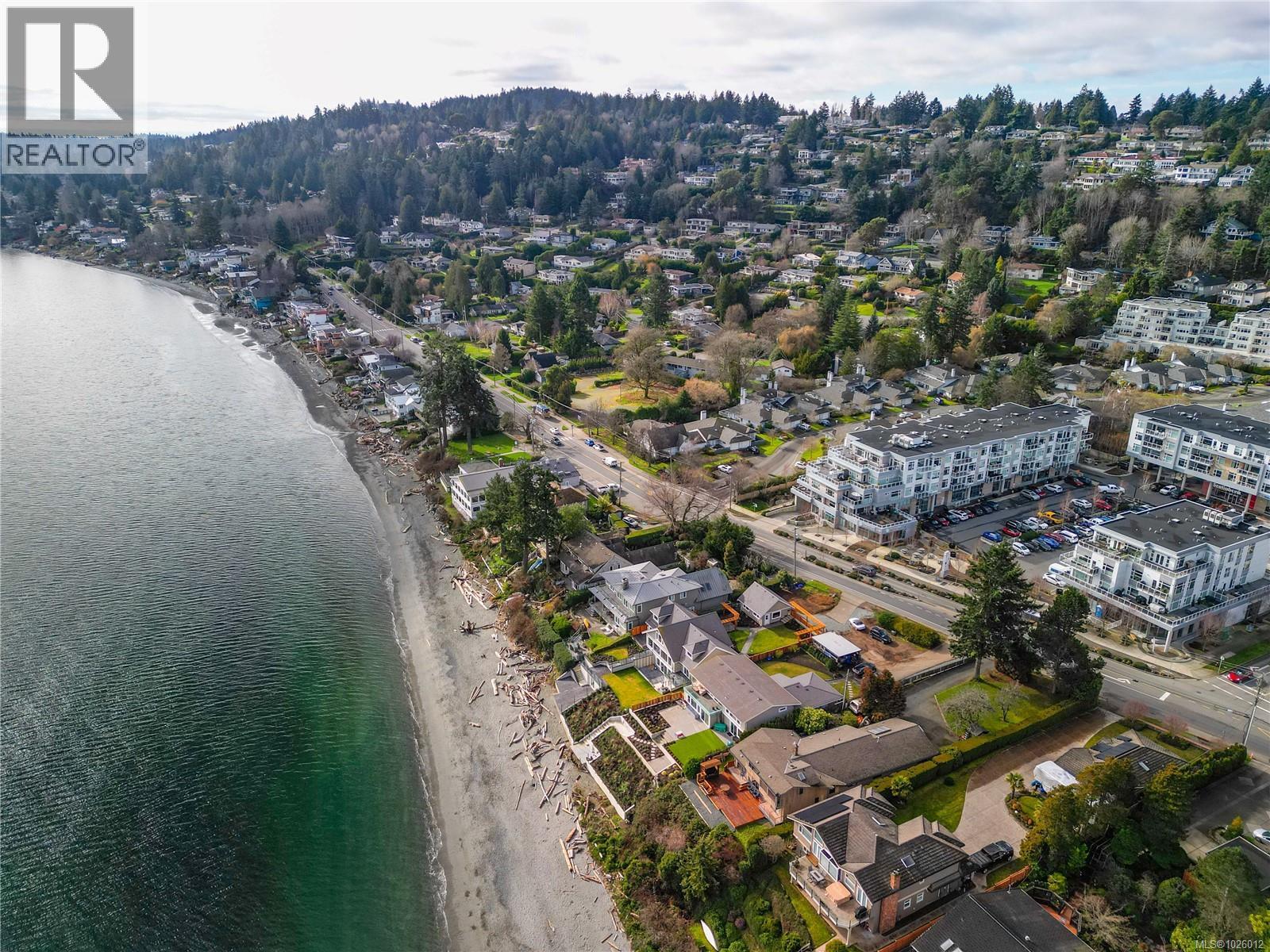 410 5118 Cordova Bay Road, Saanich