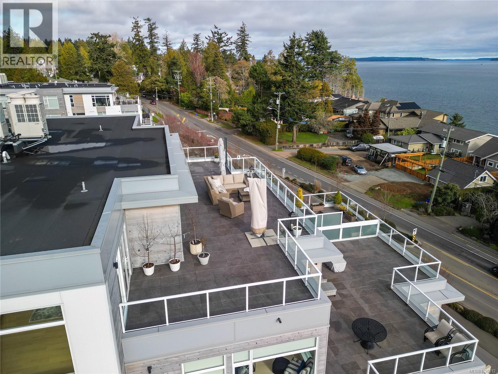 410 5118 Cordova Bay Road, Saanich