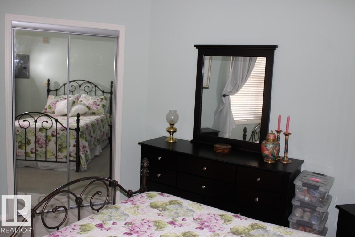#330 4831 104A ST NW - 16