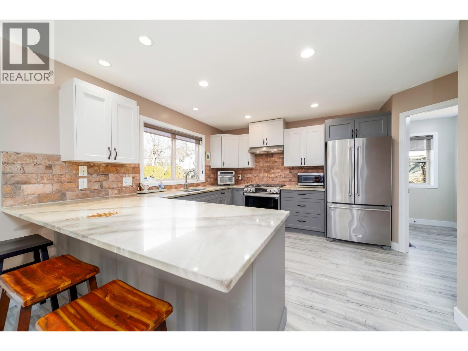 860 Galbraith Place, Kelowna