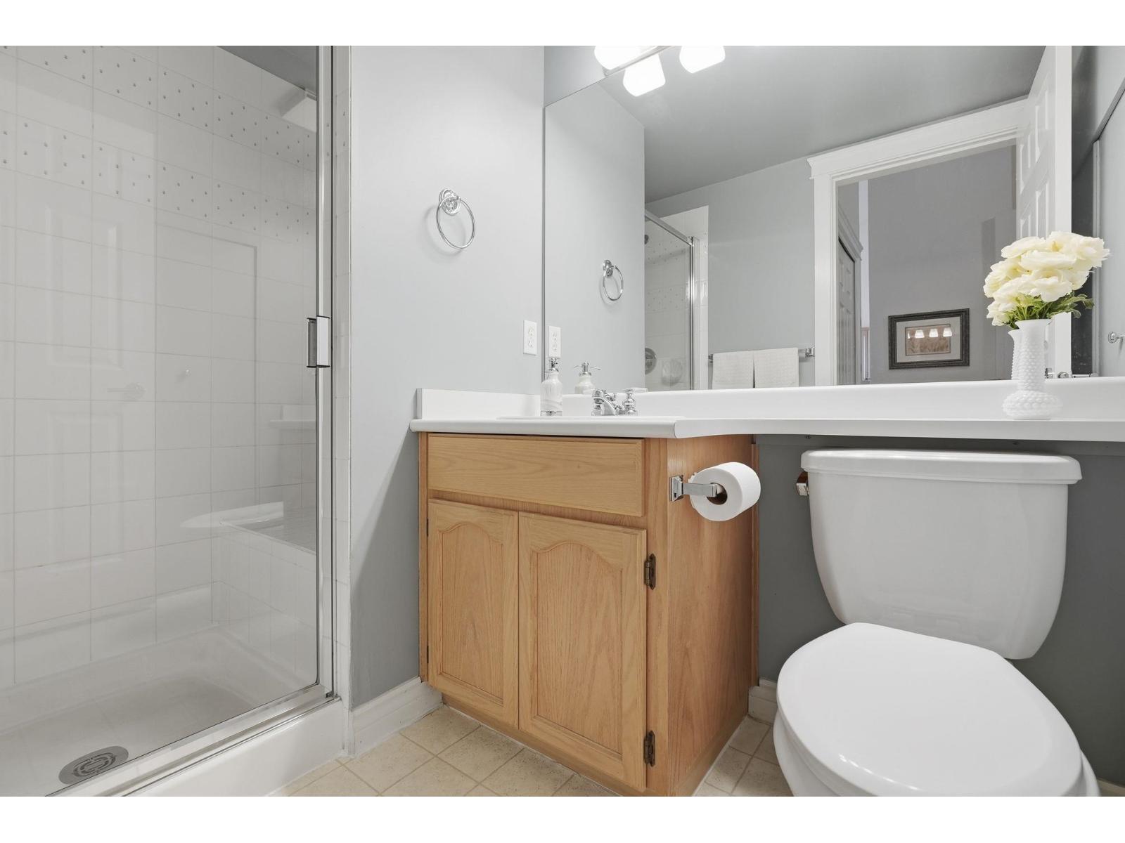 123 9012 WALNUT GROVE DRIVE, Langley