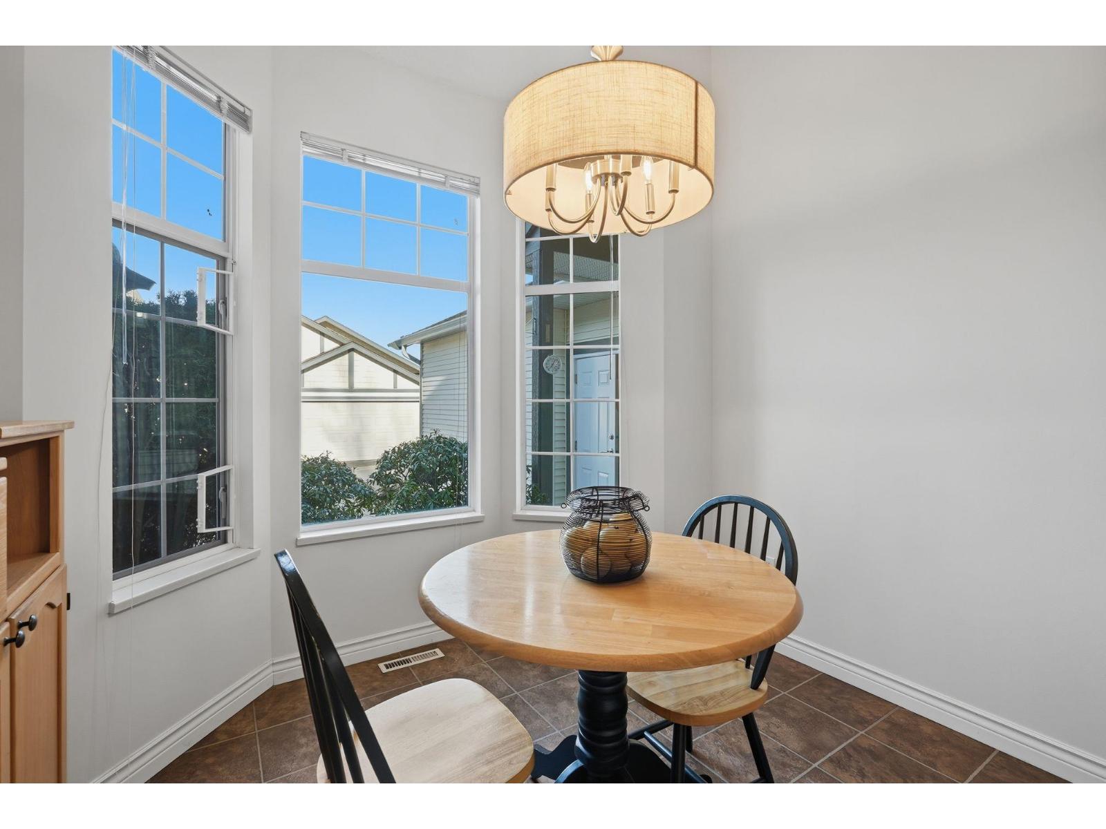 123 9012 WALNUT GROVE DRIVE, Langley