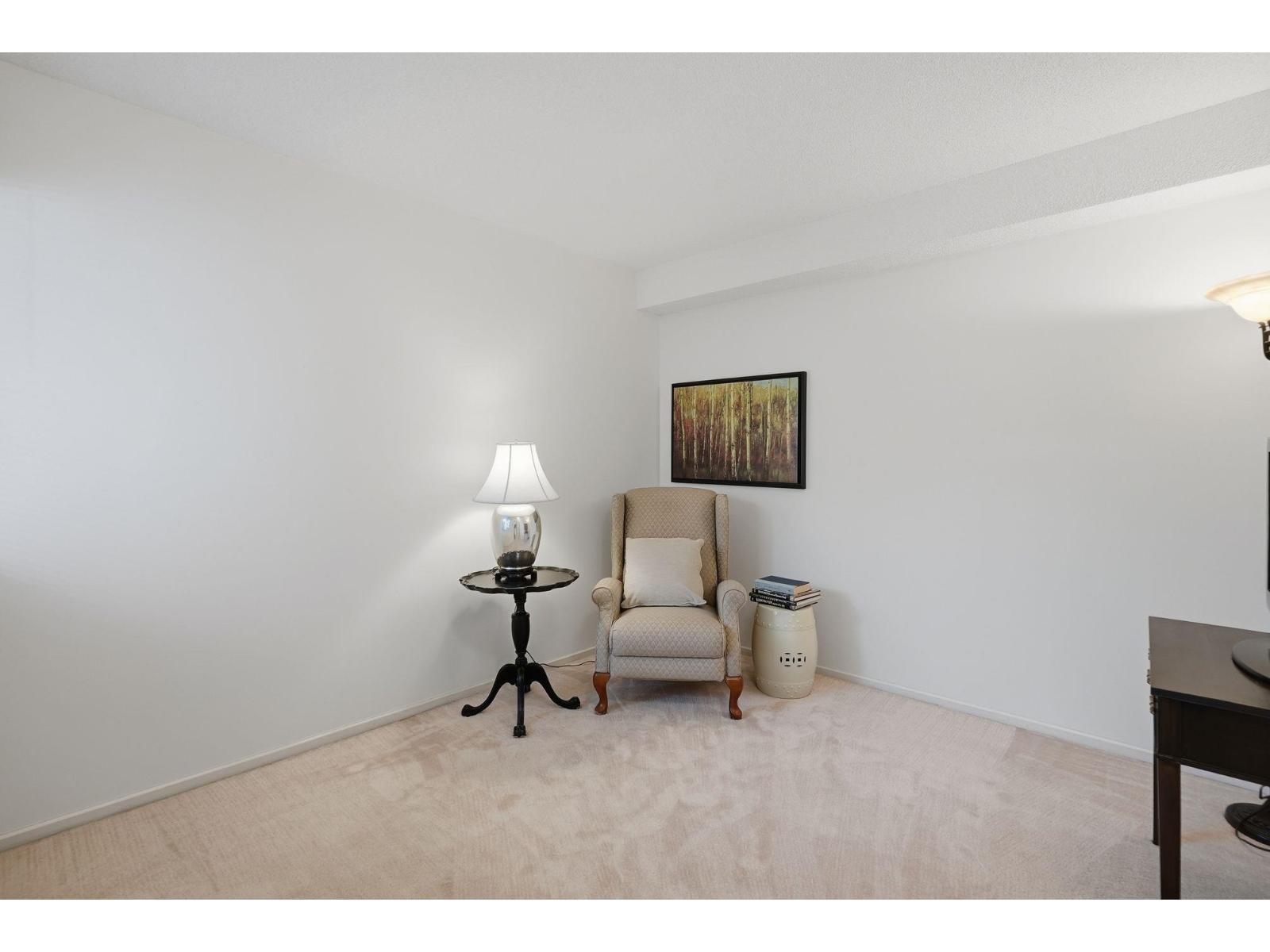 123 9012 WALNUT GROVE DRIVE, Langley