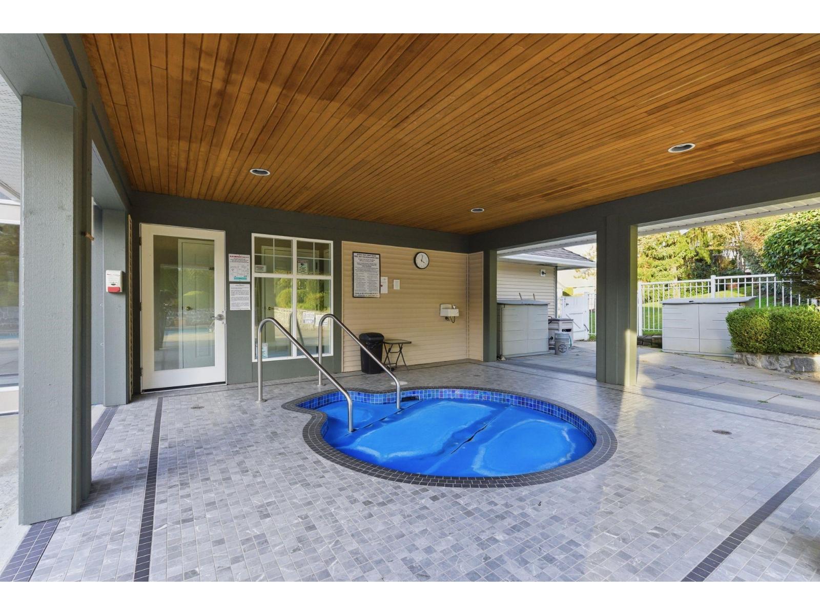 123 9012 WALNUT GROVE DRIVE, Langley