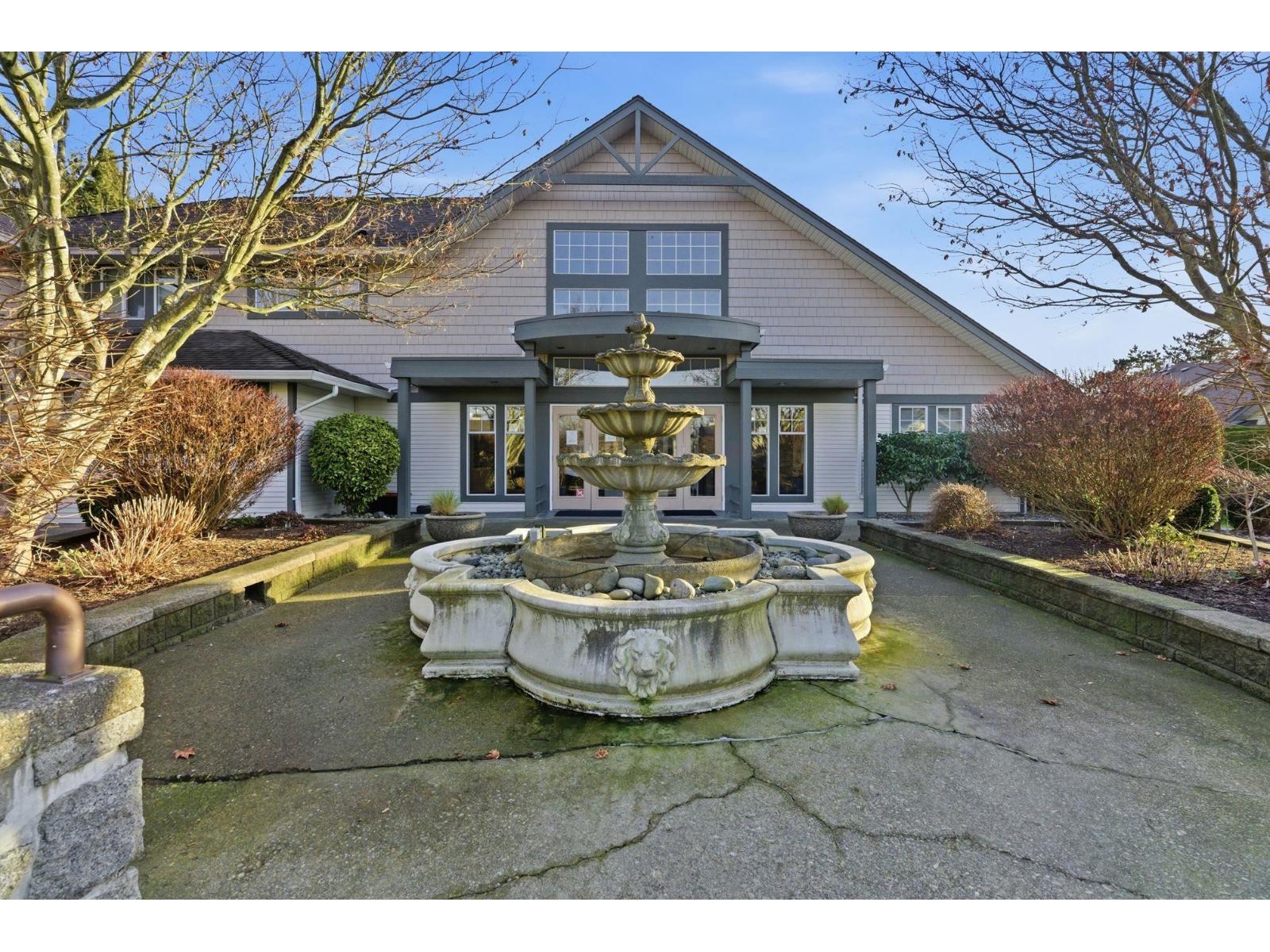 123 9012 WALNUT GROVE DRIVE, Langley
