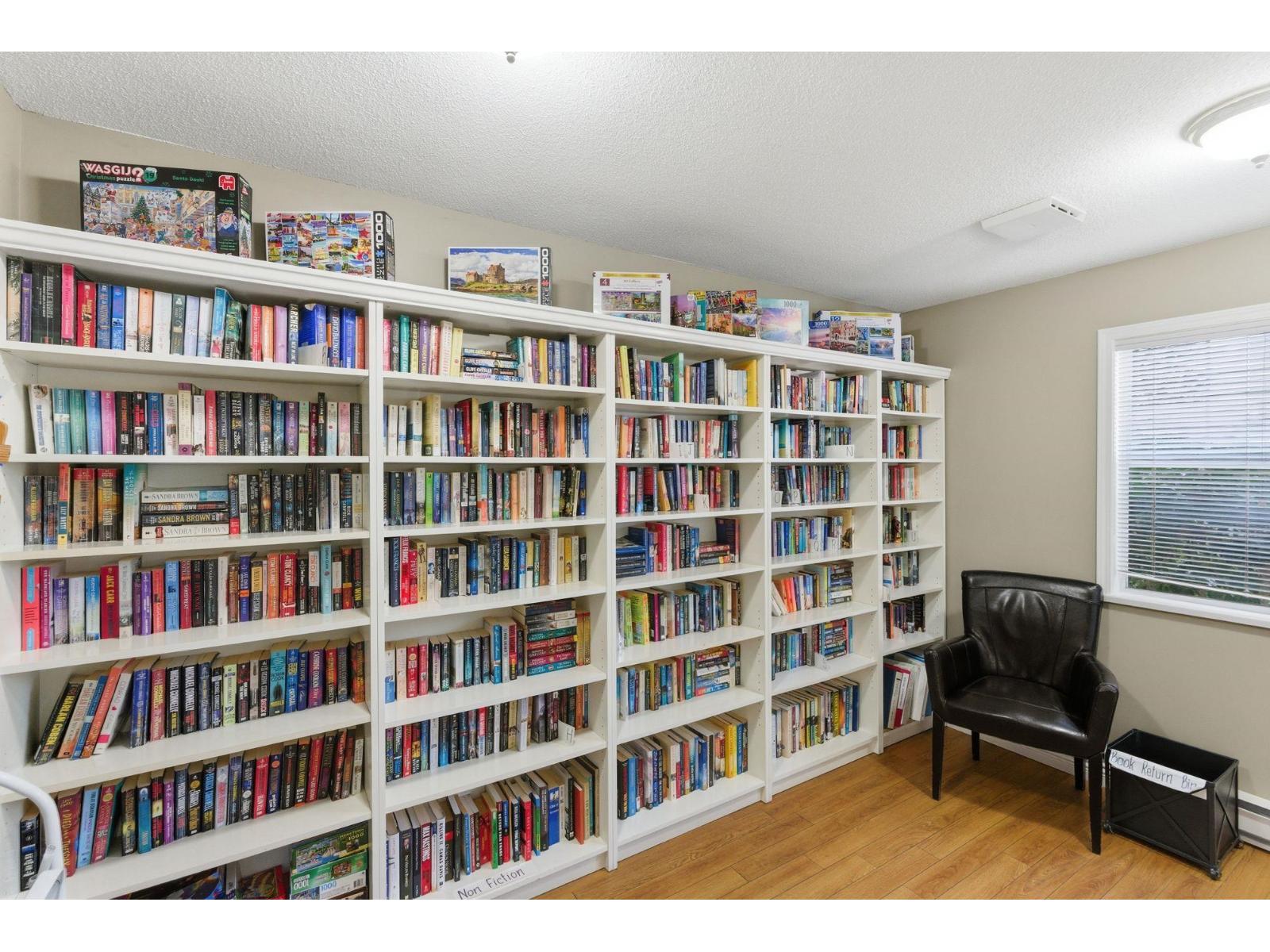 123 9012 WALNUT GROVE DRIVE, Langley