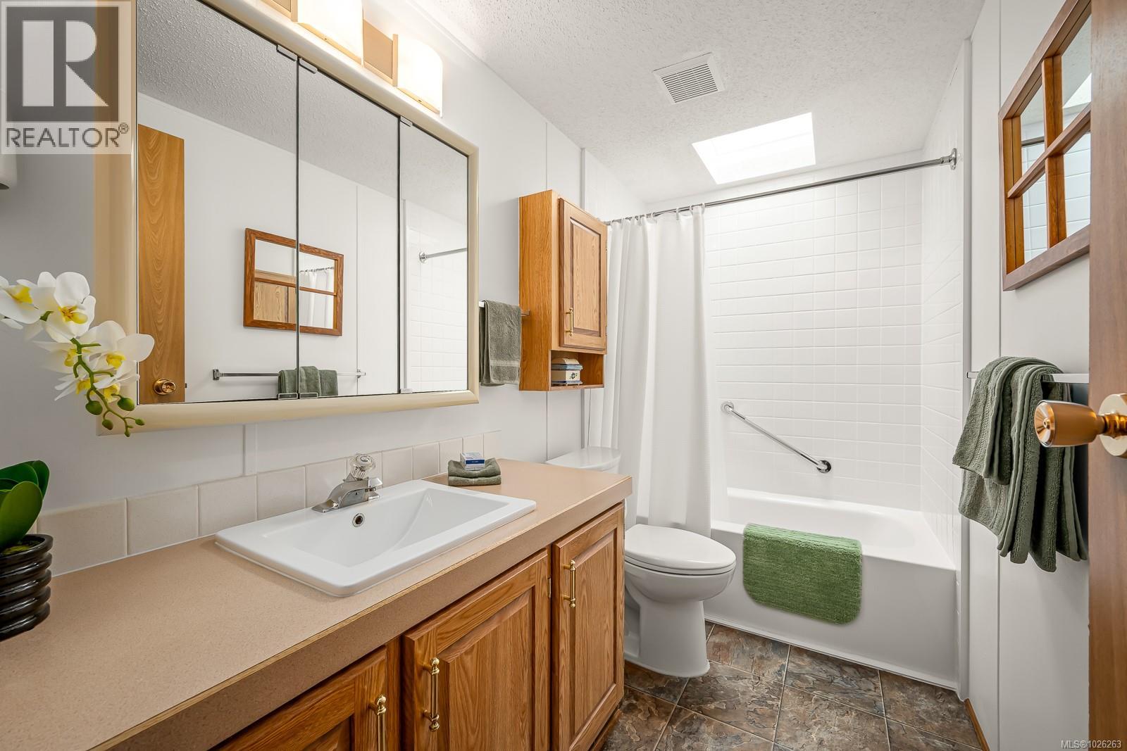 2184 6th St E, Courtenay