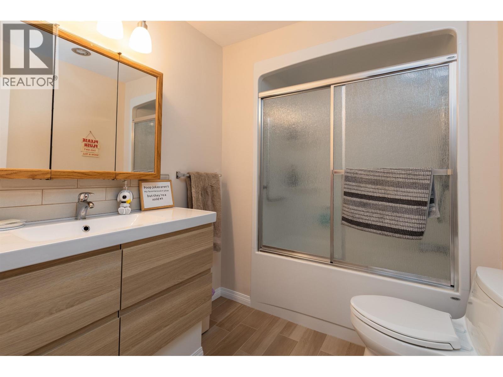 4821 TUCK Avenue, Terrace