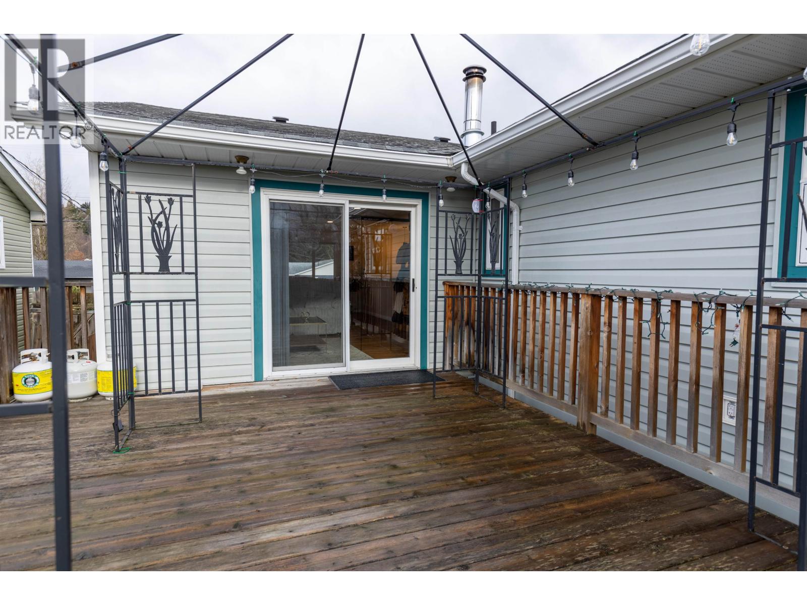 4821 TUCK Avenue, Terrace