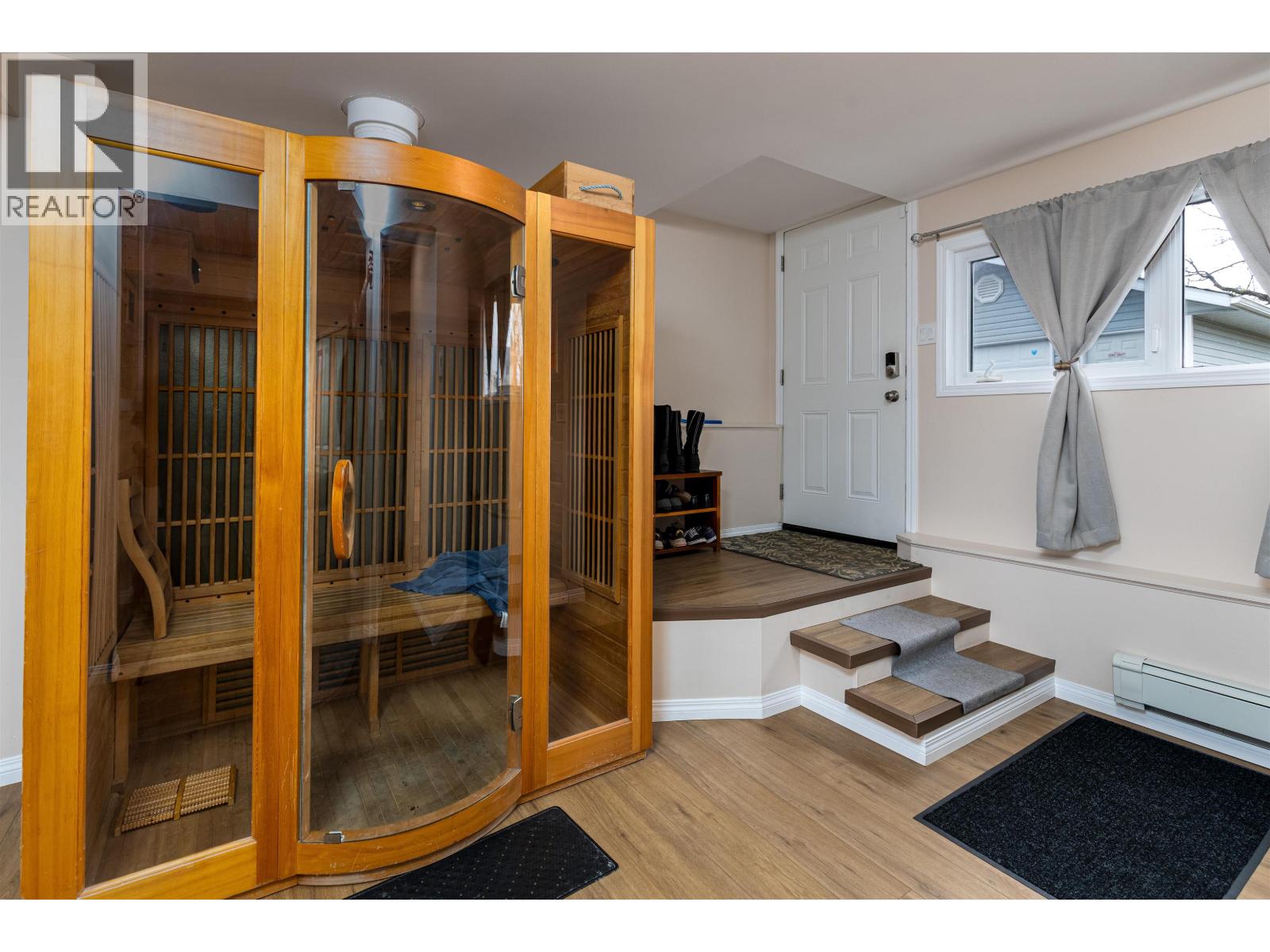 4821 TUCK Avenue, Terrace