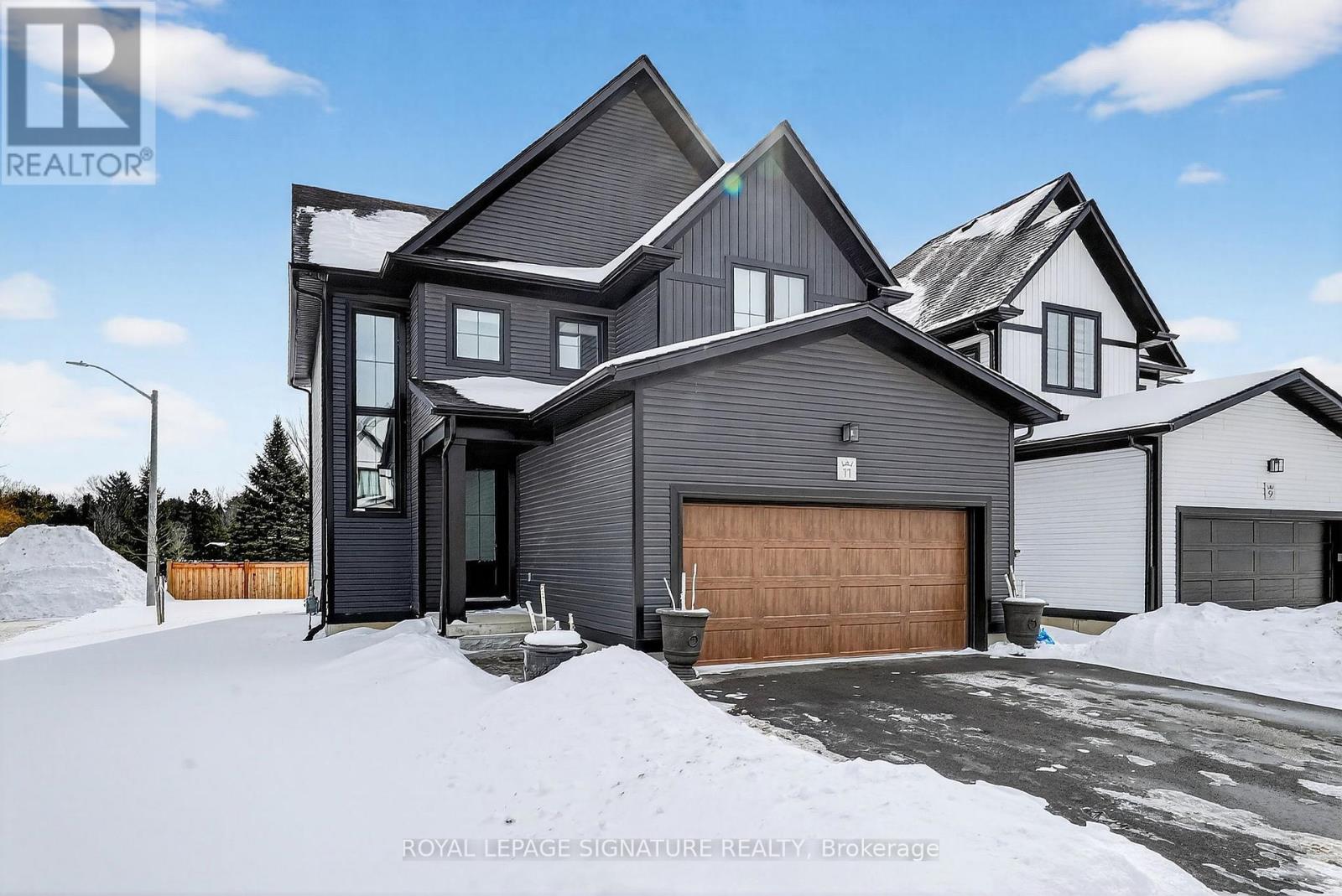 11 - 297 WHITING STREET - Photo 2 of 50, Ingersoll (Ingersoll - South), Ontario