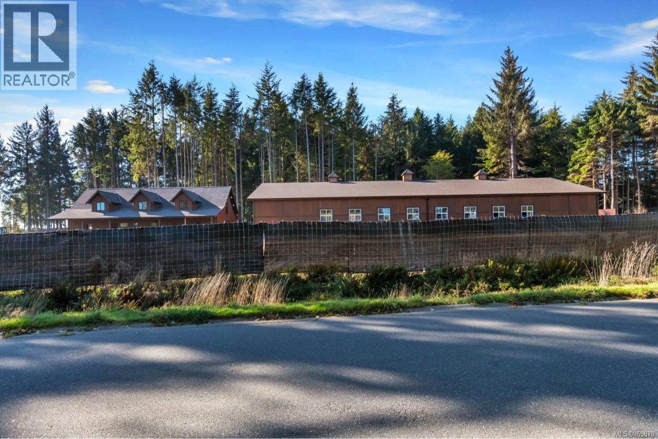 Multi-family in Sooke - Image 35