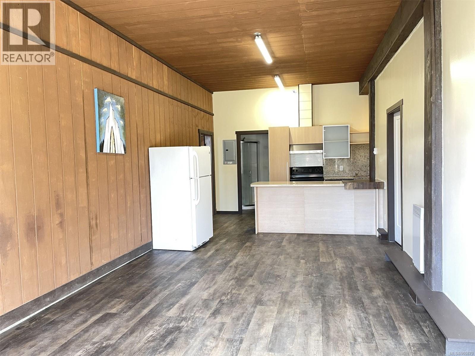 Multi-family in Sooke - Image 15