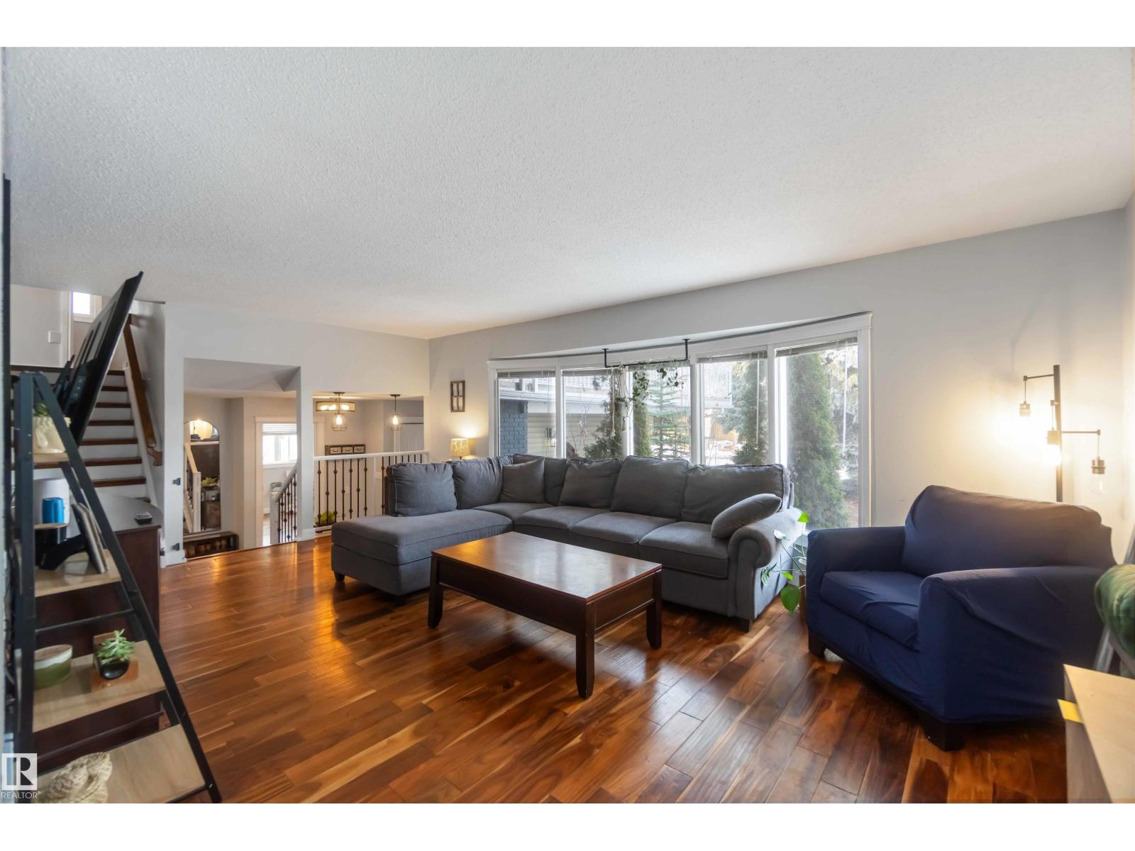 6 Garraway PL, St. Albert