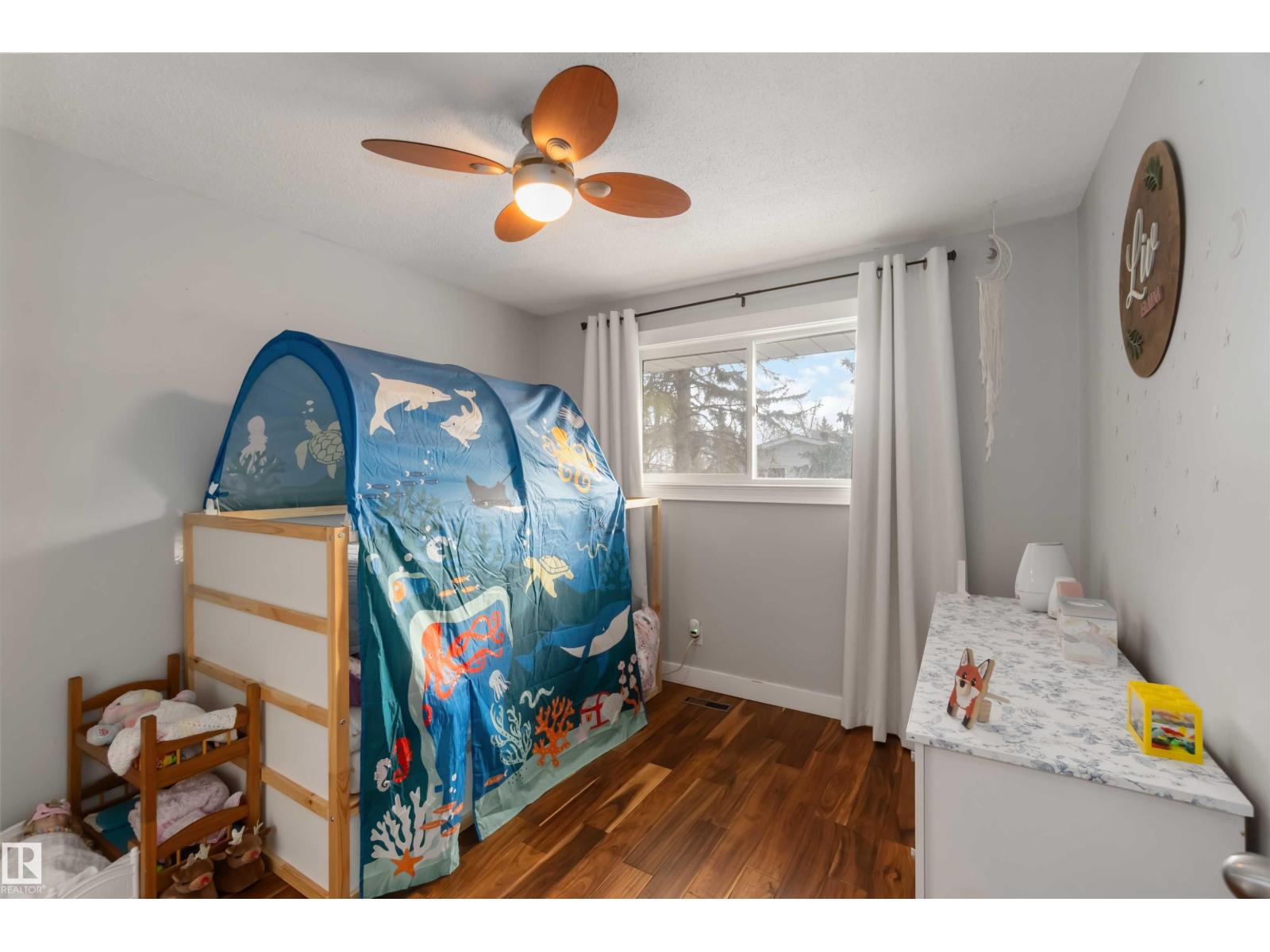 6 Garraway PL, St. Albert