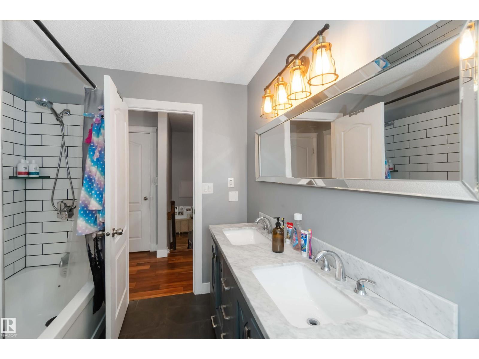 6 Garraway PL, St. Albert