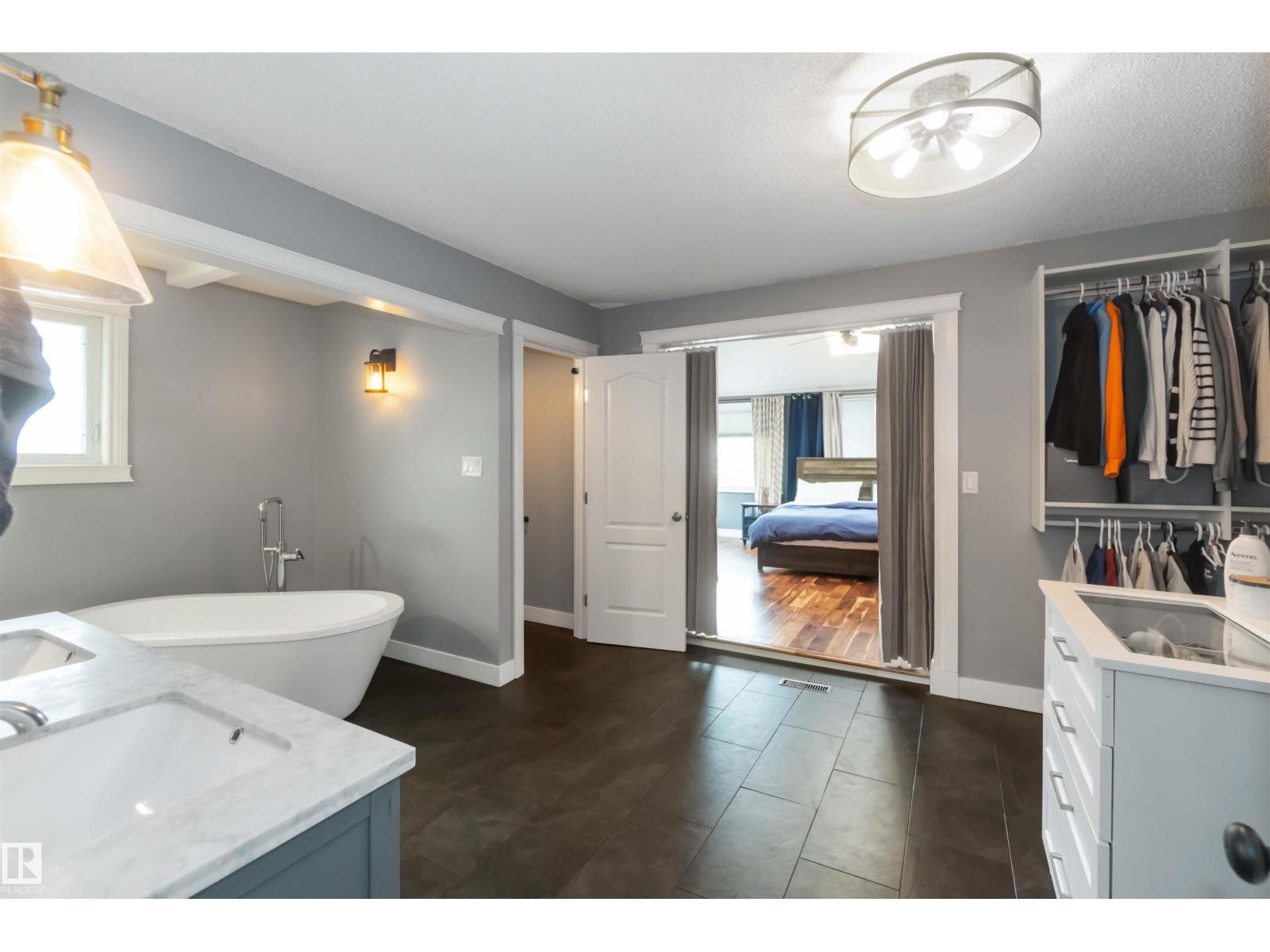 6 Garraway PL, St. Albert