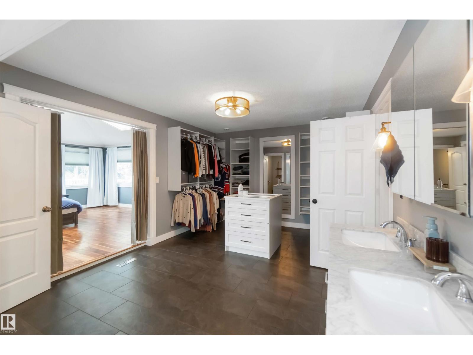 6 Garraway PL, St. Albert