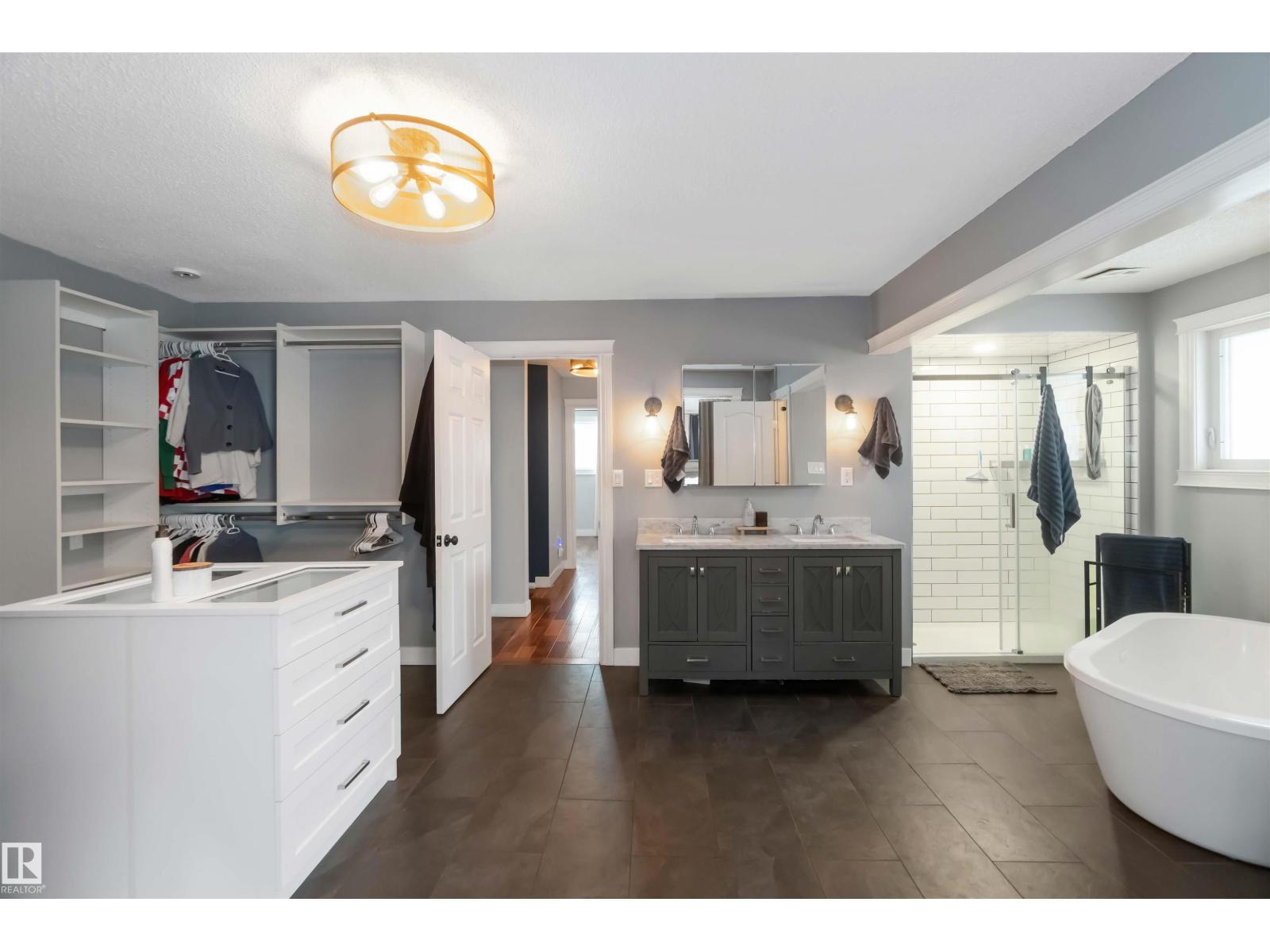 6 Garraway PL, St. Albert