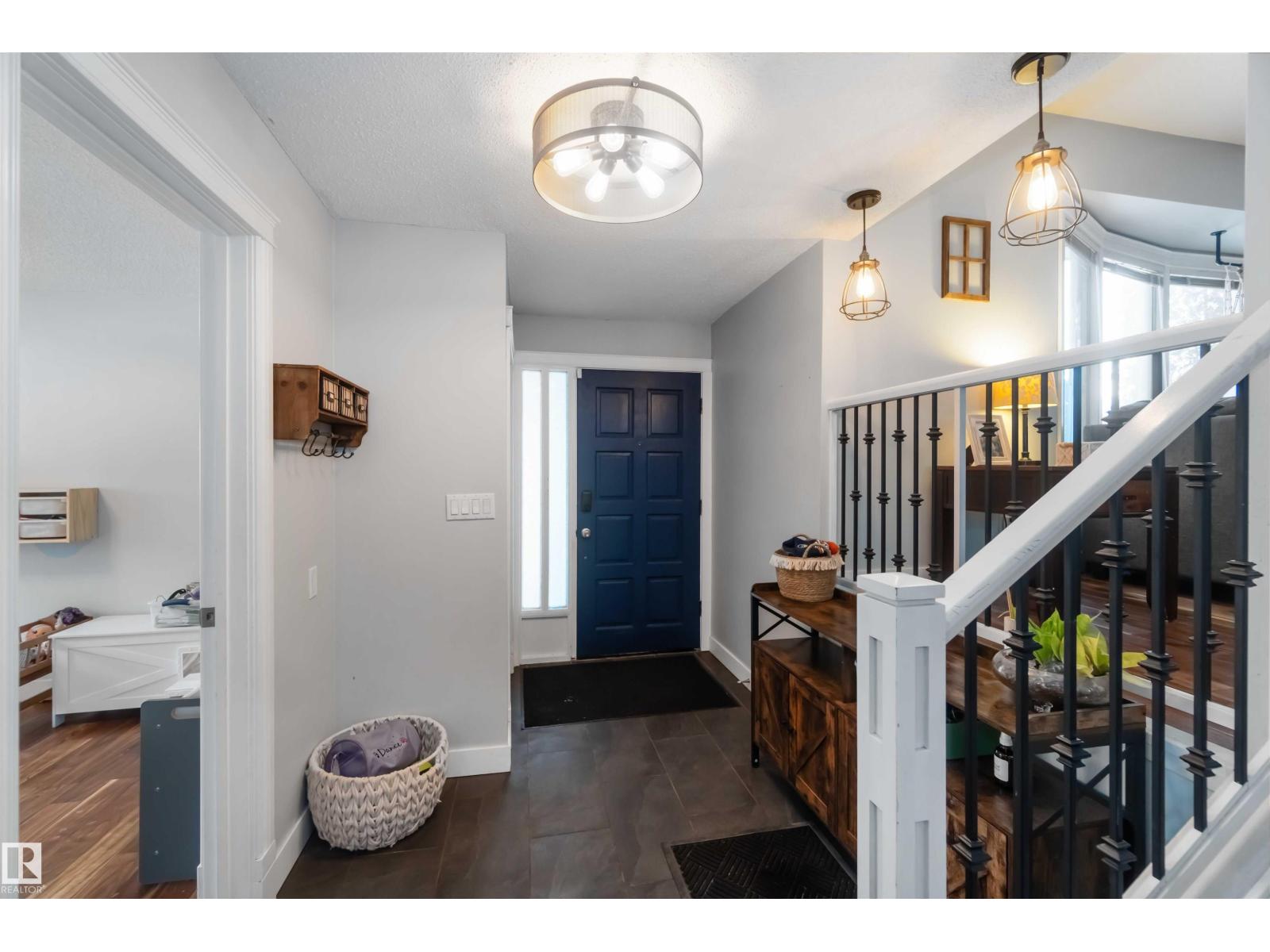 6 Garraway PL, St. Albert