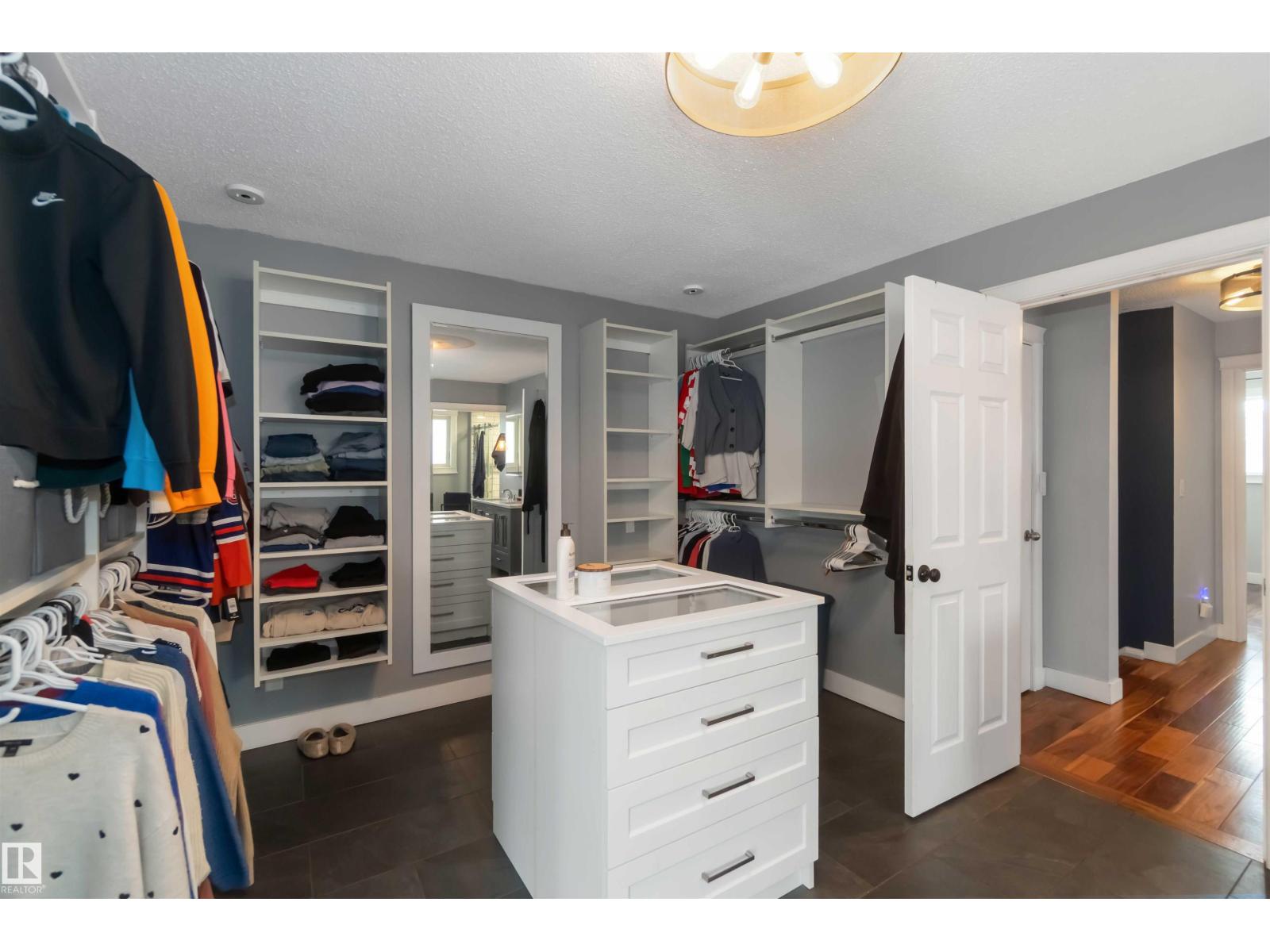 6 Garraway PL, St. Albert